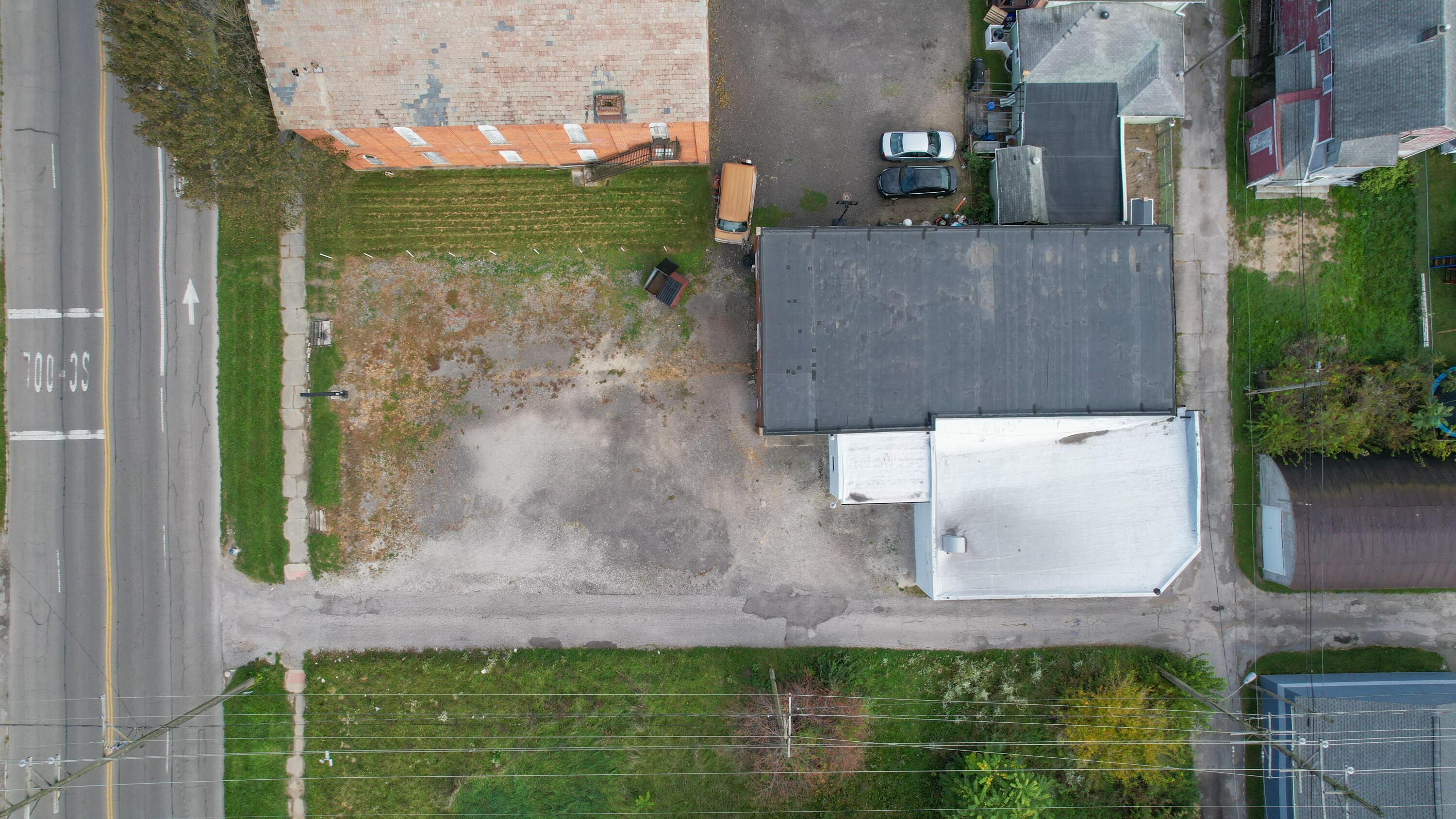 320 N Main Property Photo 6