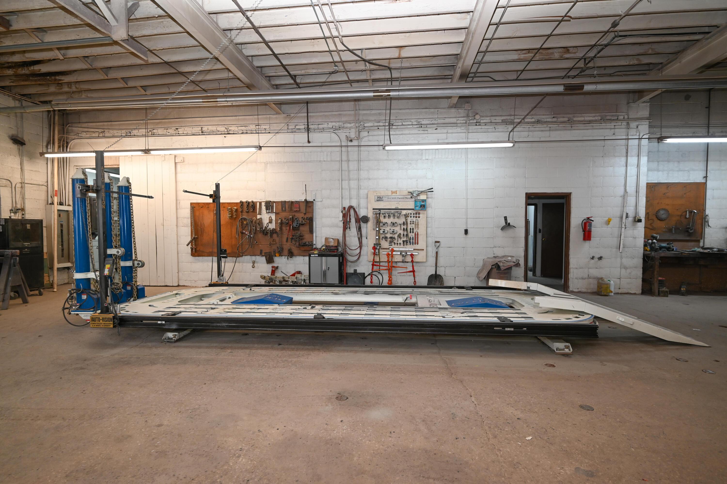 320 N Main Property Photo 17