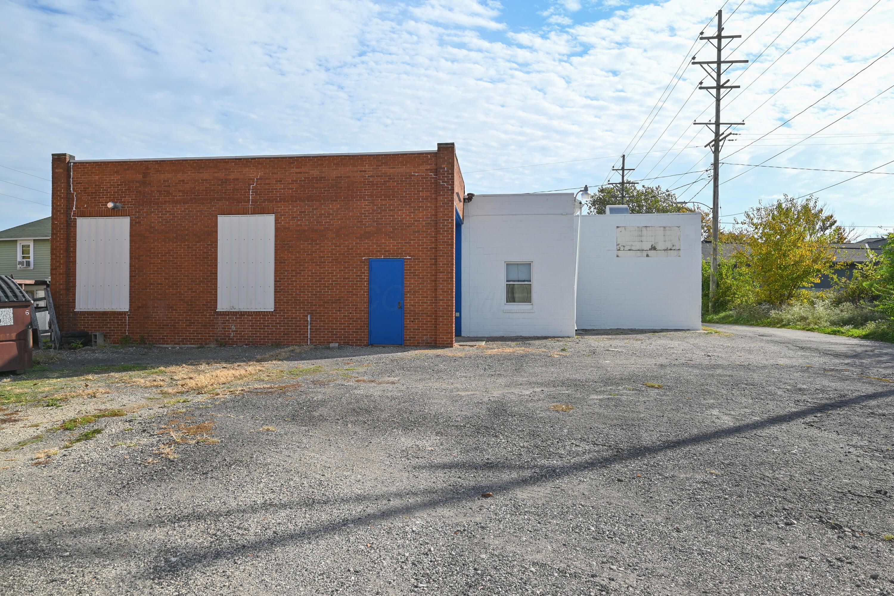 320 N Main Property Photo 39