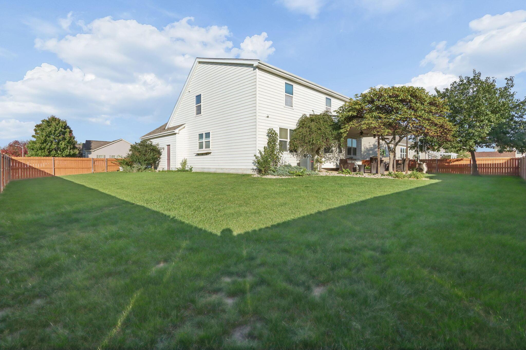 415 Hillcrest Drive Property Photo 3