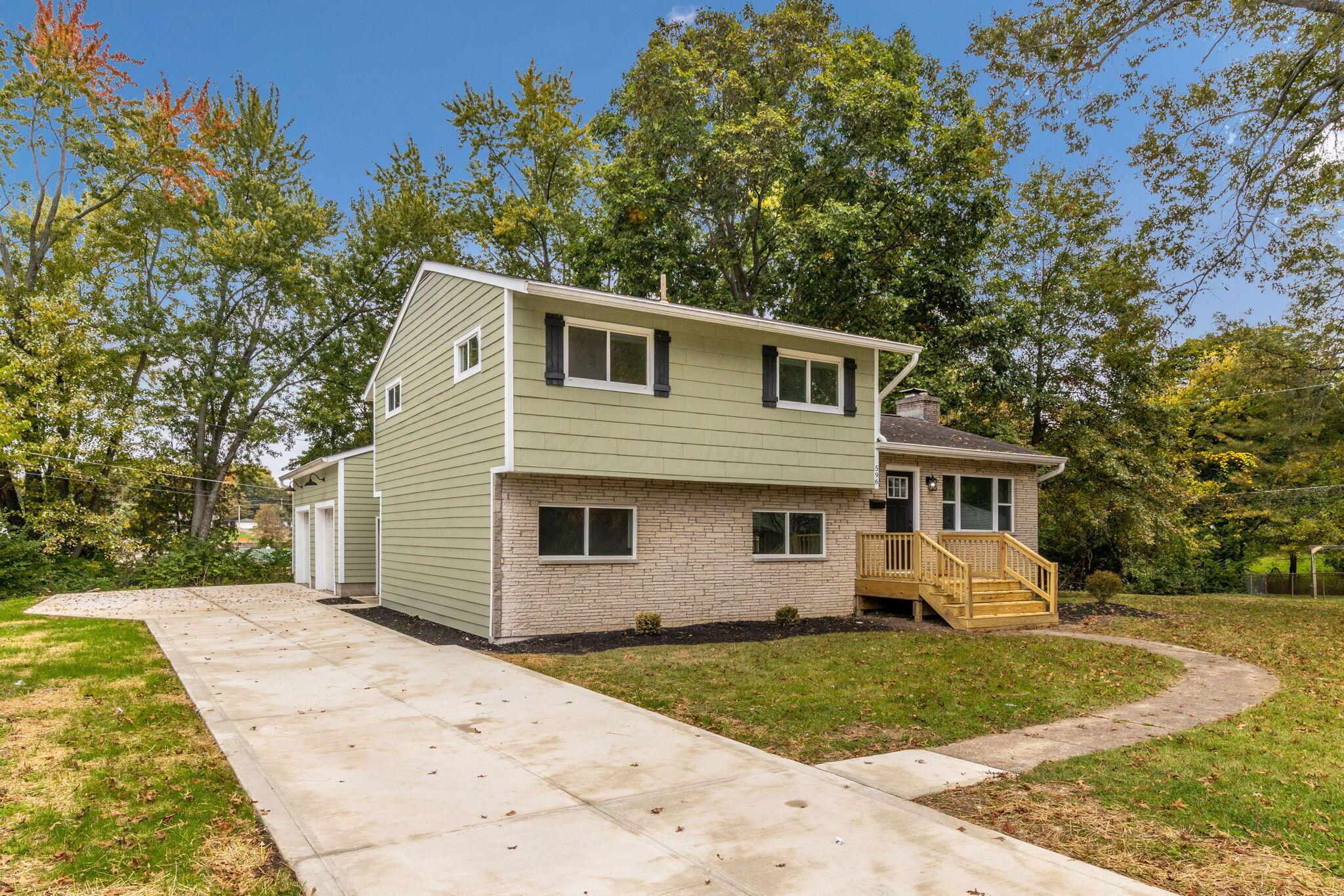 596 Catawba Avenue Property Photo 1