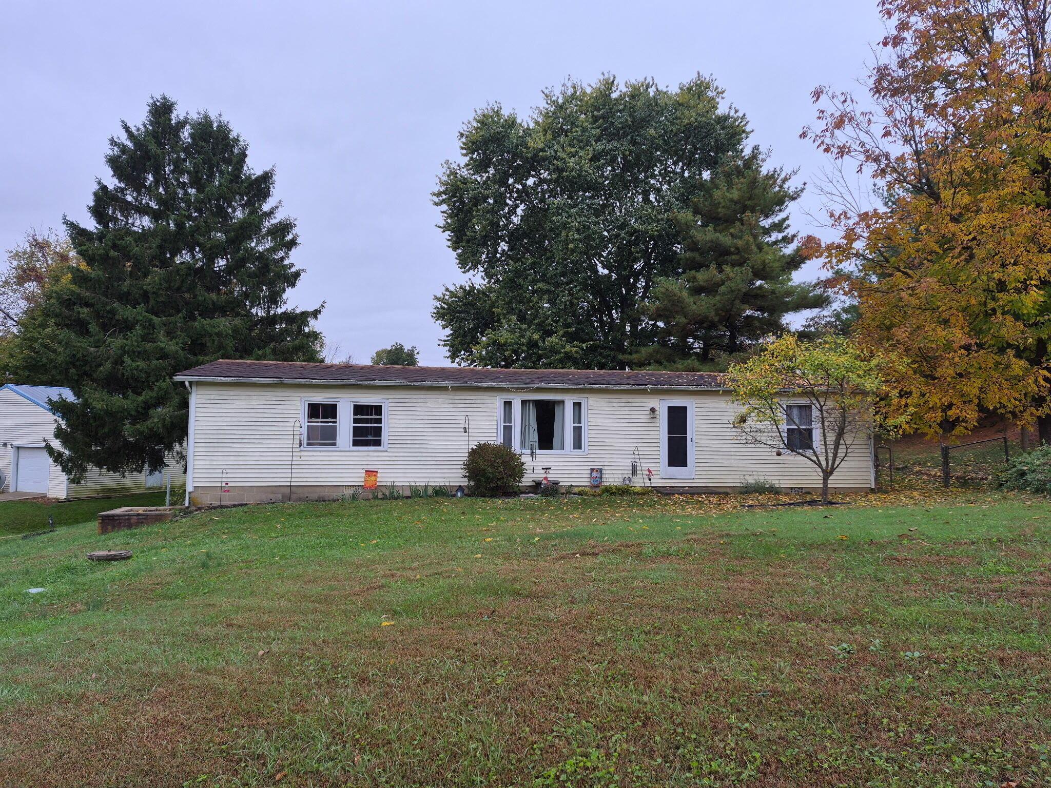 6875 Logan Thornville Road Ne Property Photo 1