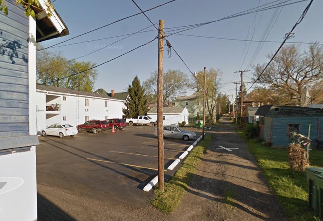 376 Hudson Avenue Property Photo 8