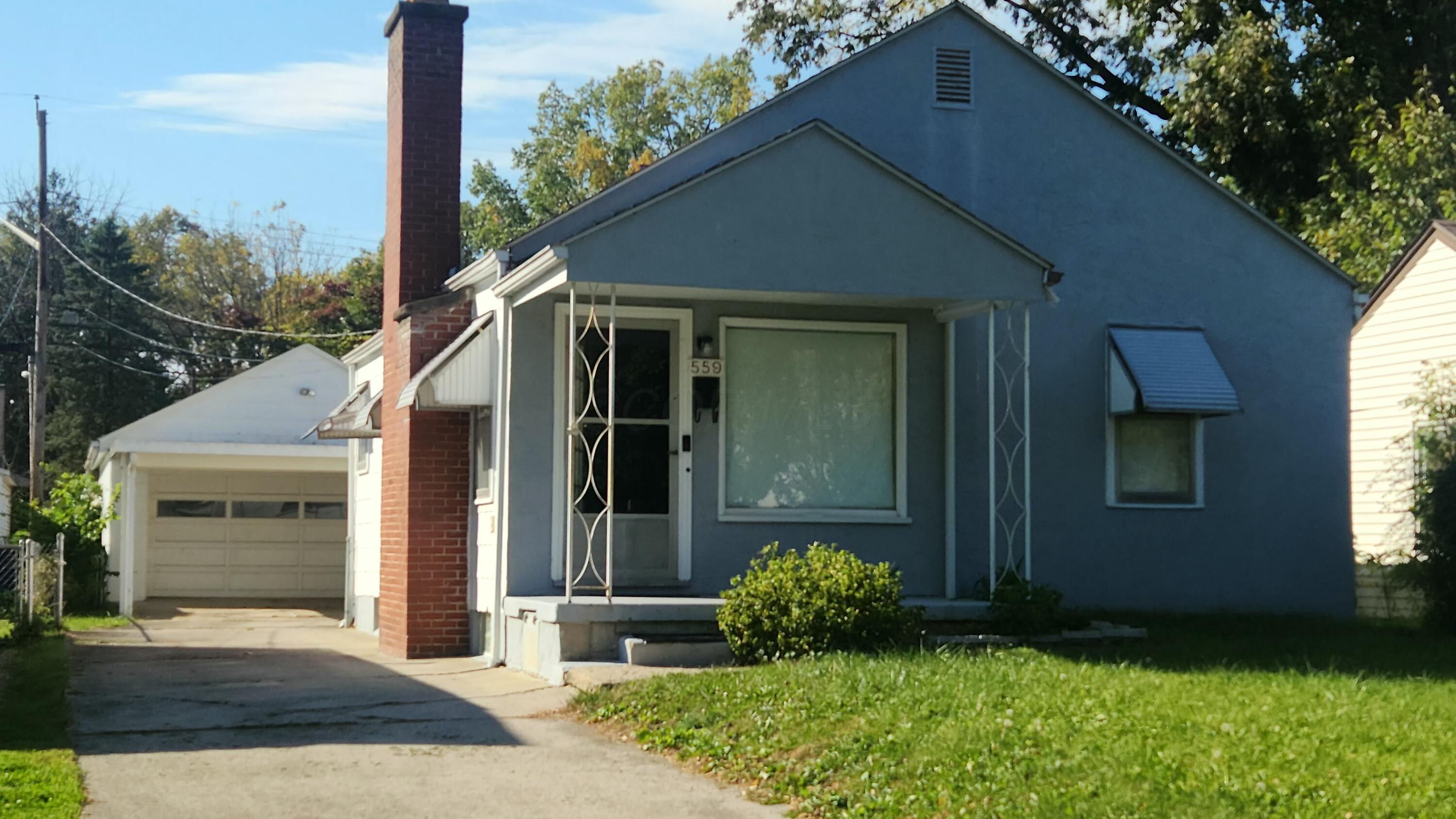559 S Waverly Street Property Photo 1