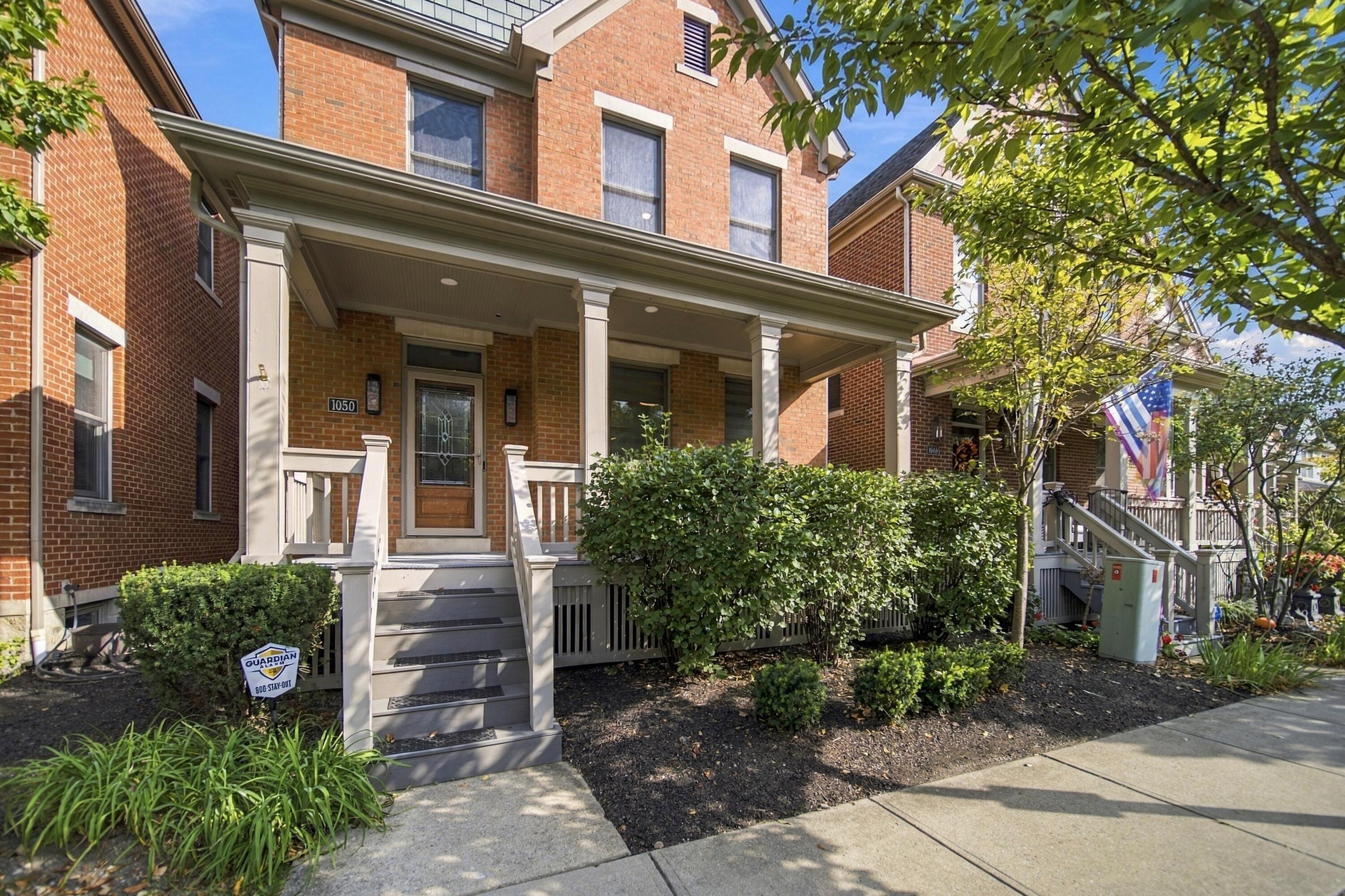 1050 Perry Street Property Photo 2