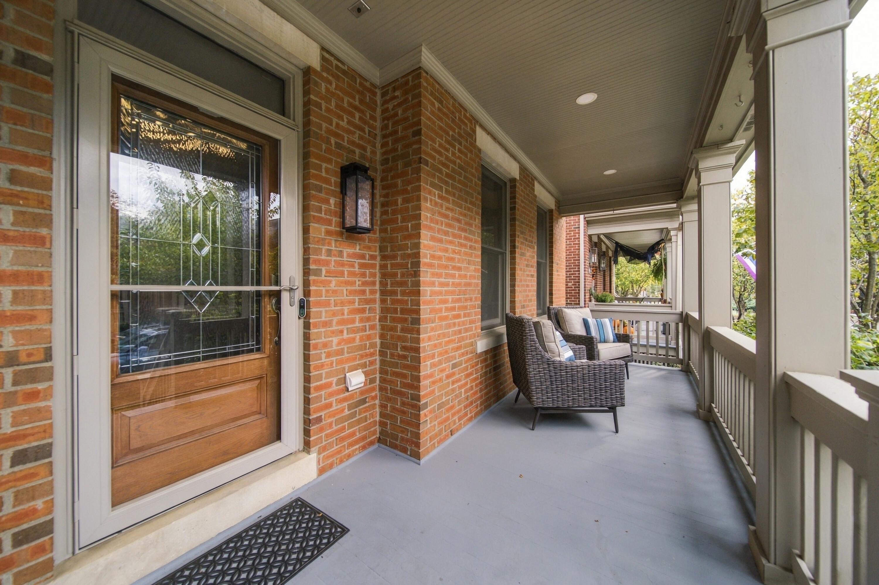 1050 Perry Street Property Photo 3