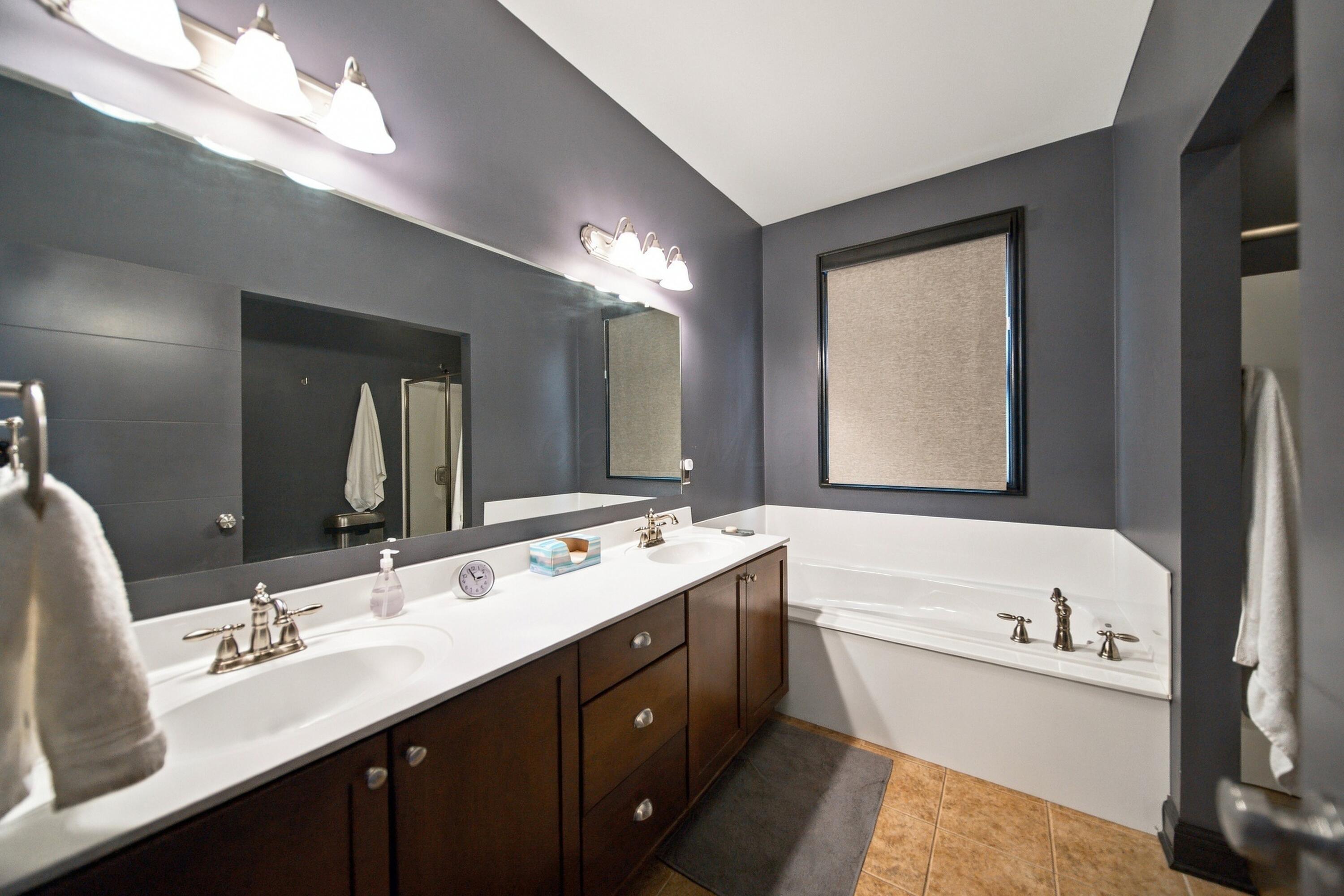 1050 Perry Street Property Photo 17