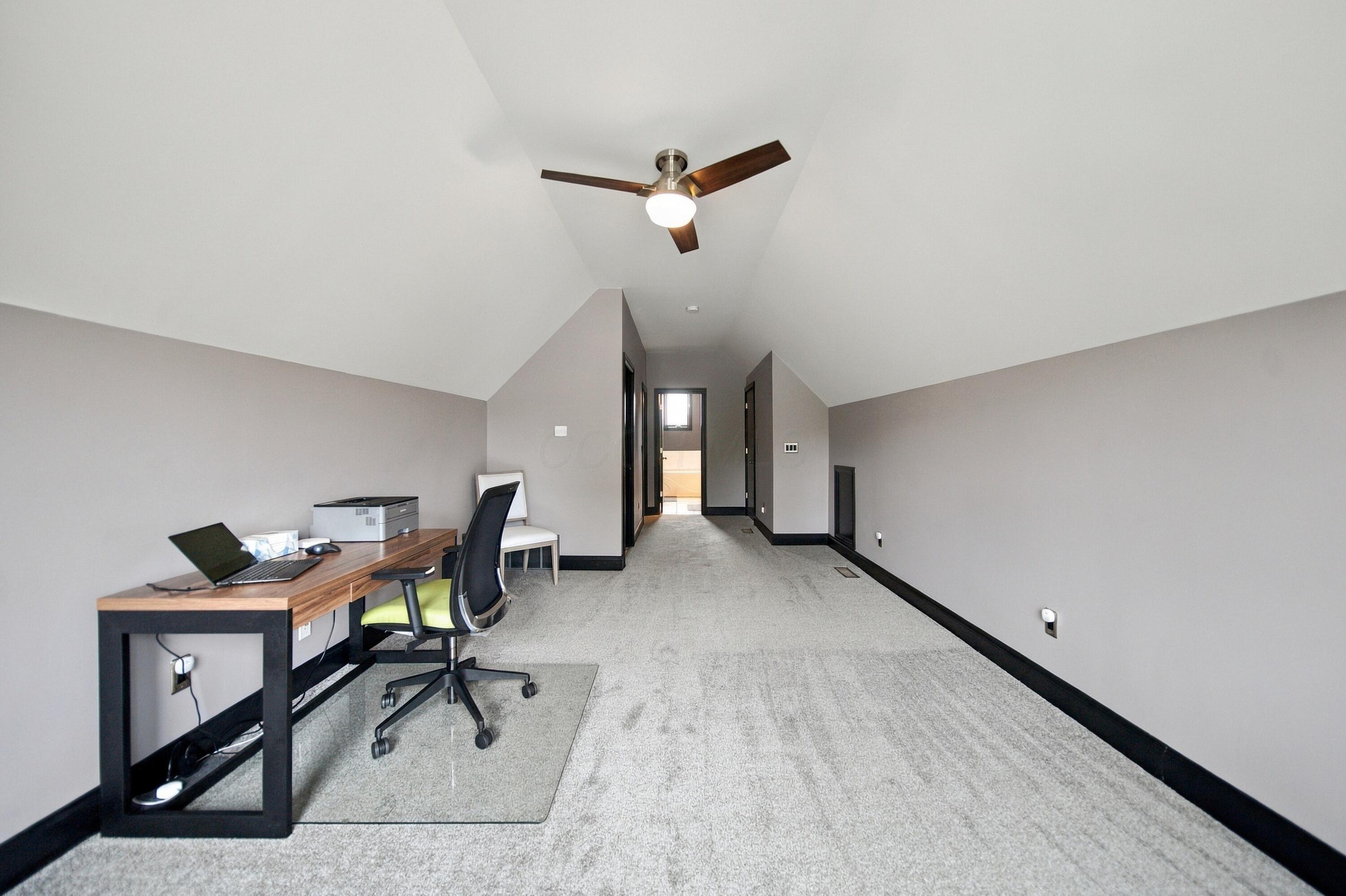 1050 Perry Street Property Photo 23