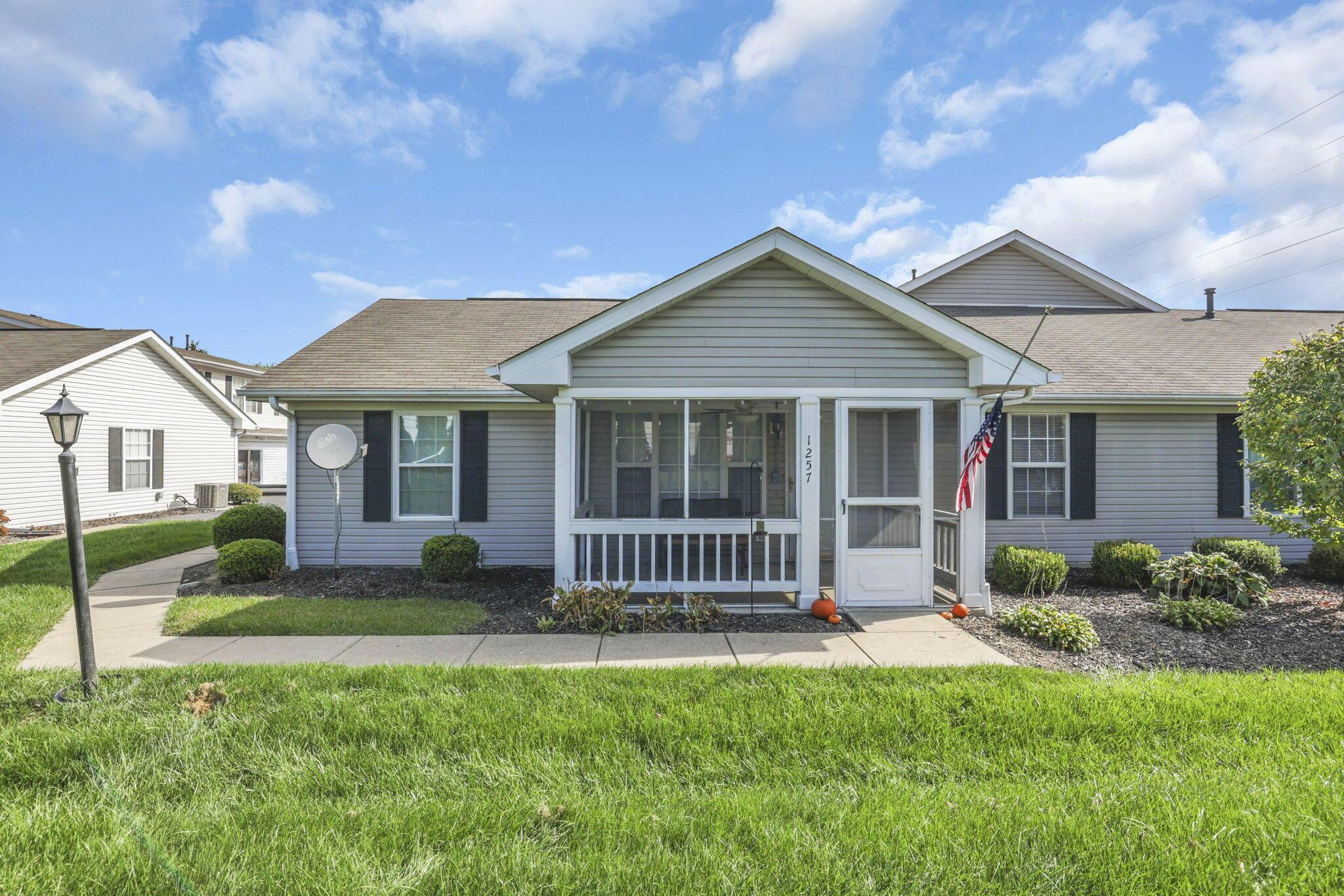 1257 Hillview Circle W Property Photo 1