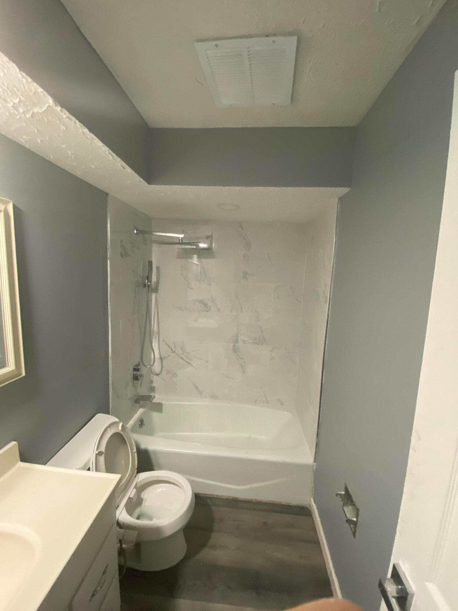 6406-6408 Wolcott Court Property Photo 13