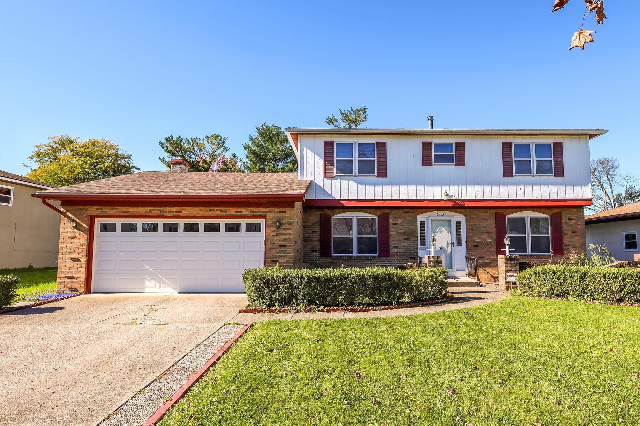 5253 Arrowood Loop E Property Photo 1