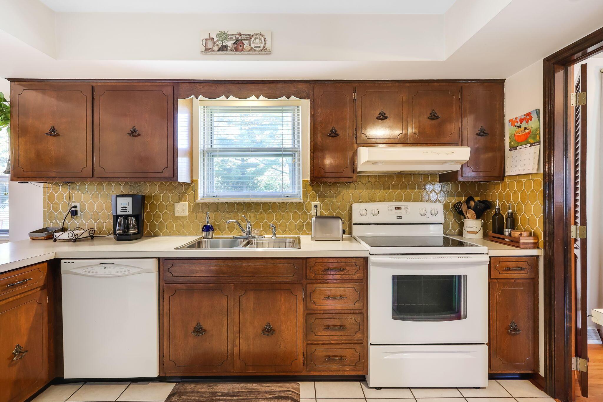 5253 Arrowood Loop E Property Photo 13