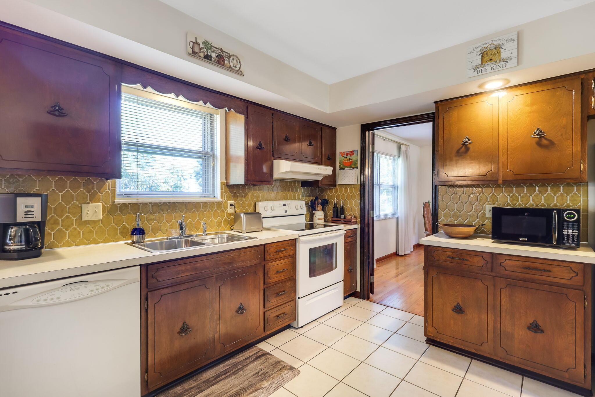 5253 Arrowood Loop E Property Photo 14