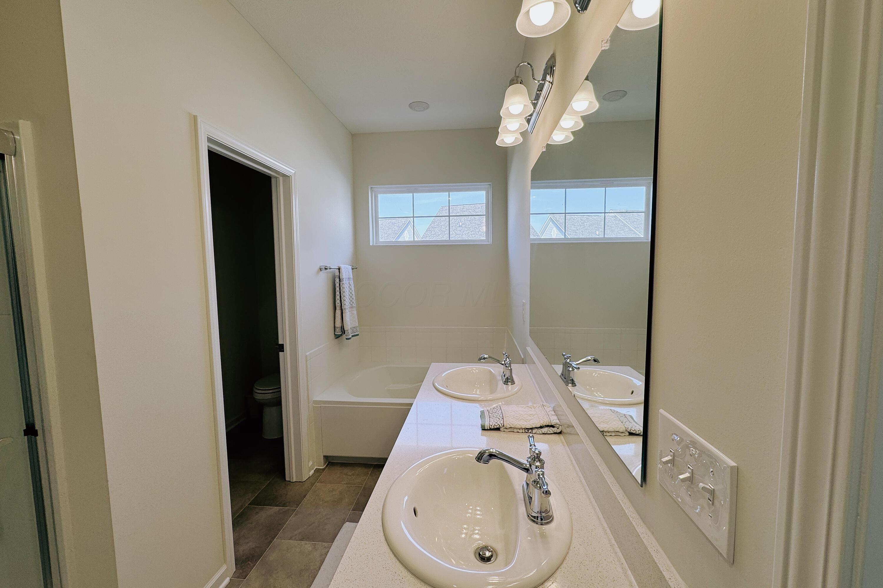 4176 John Shields Parkway, 202 Property Photo 37