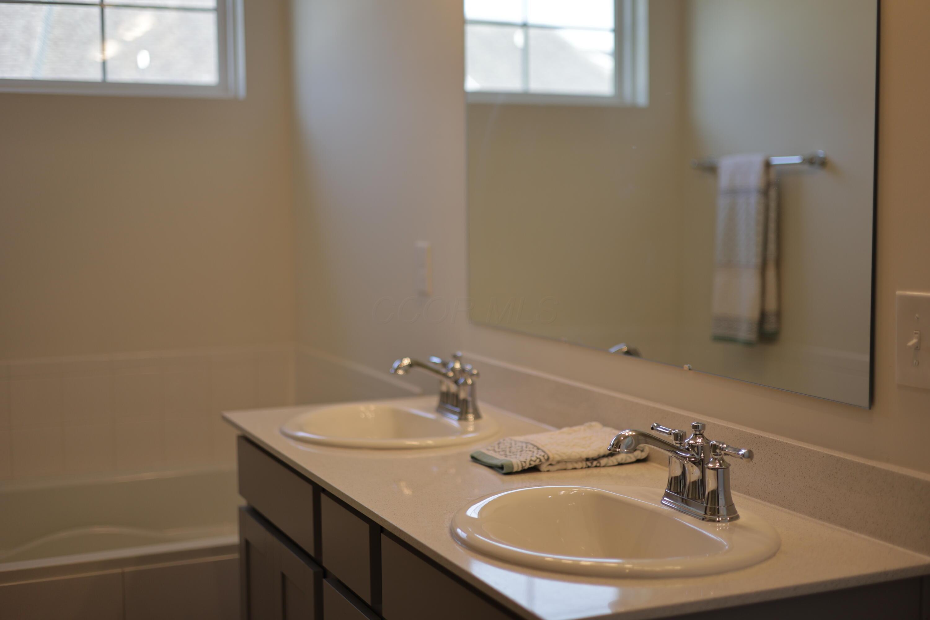 4176 John Shields Parkway, 202 Property Photo 38