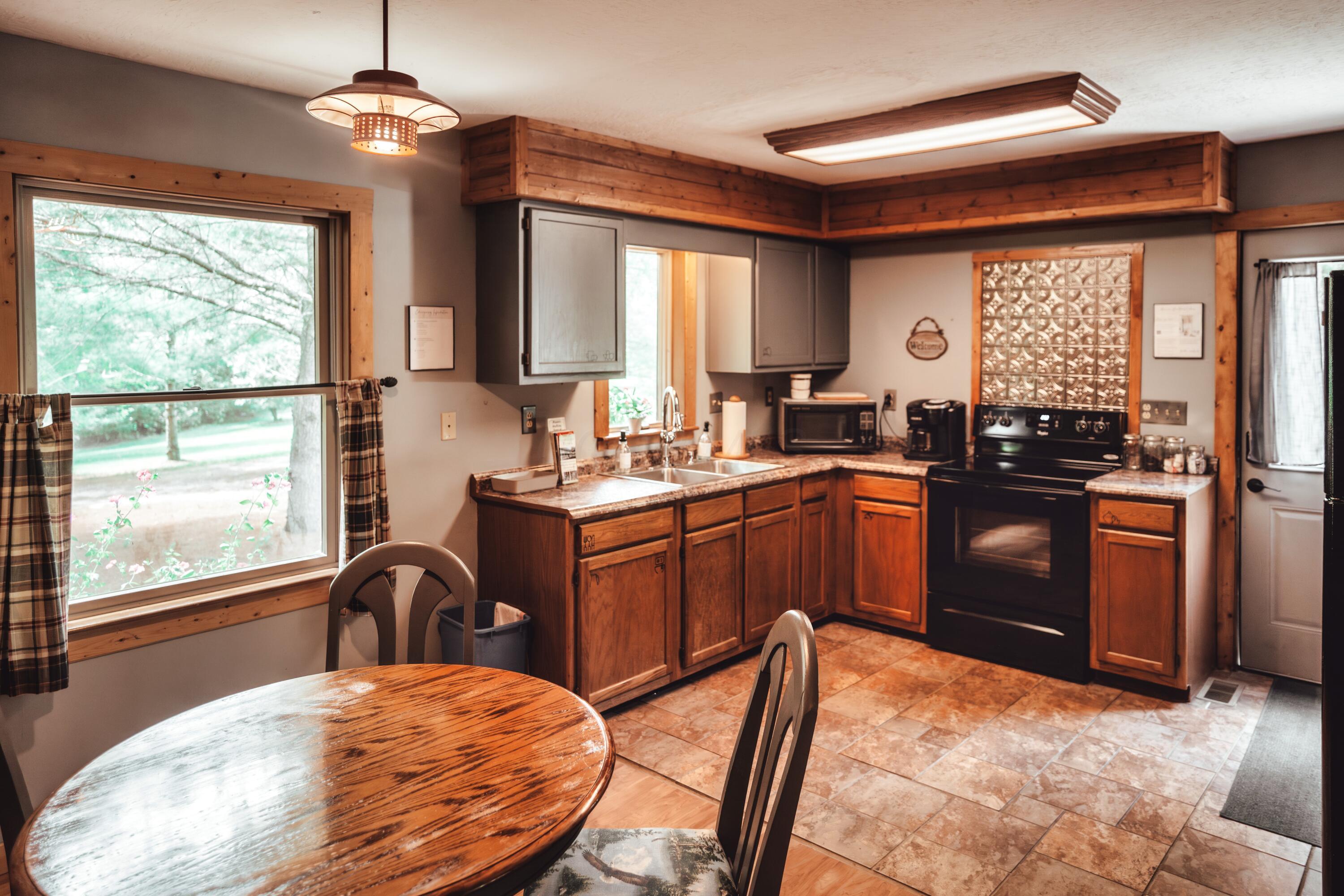 16372 Kreashbaum Road Property Photo 4