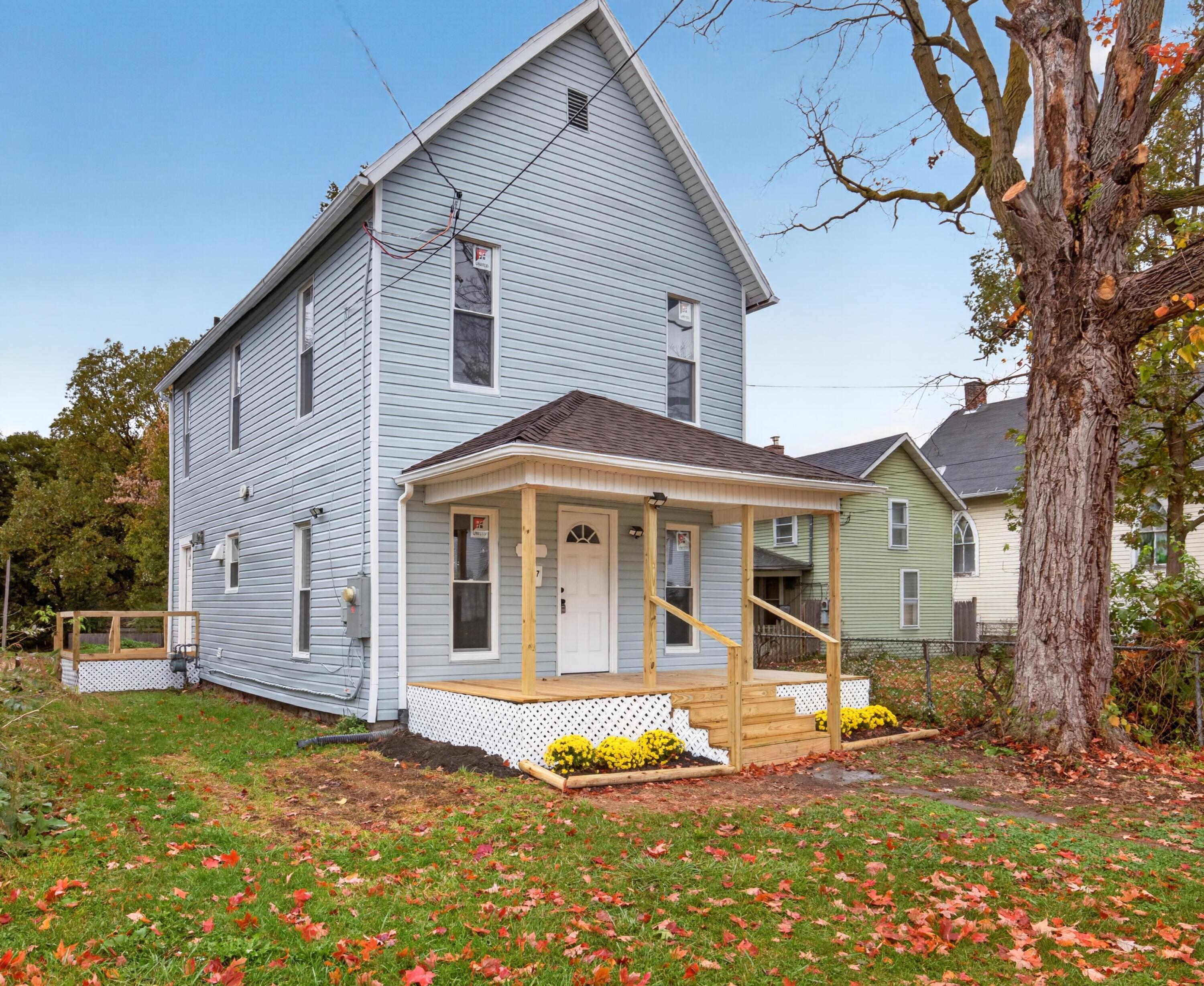427 Park Street Property Photo 2