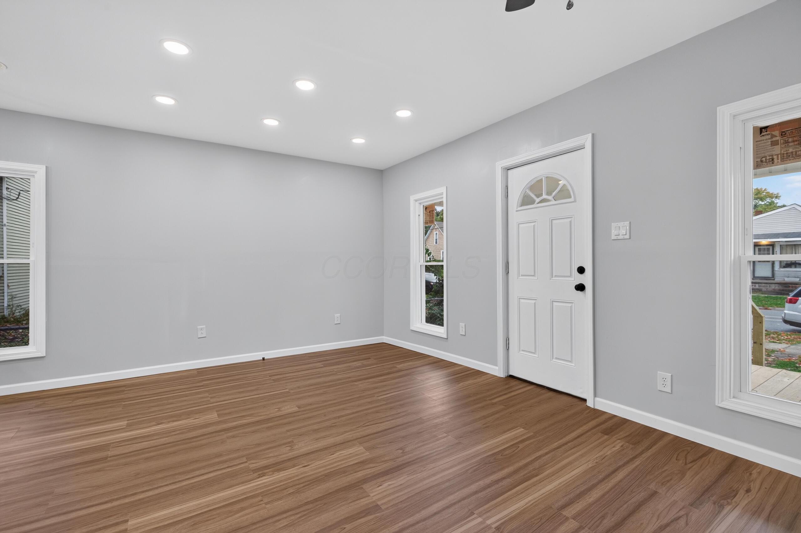 427 Park Street Property Photo 9