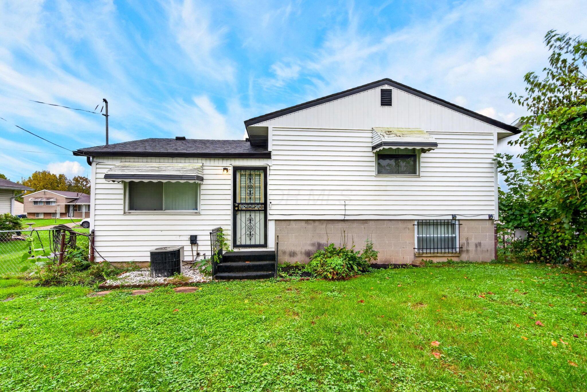 1392 E Mithoff Street Property Photo 1