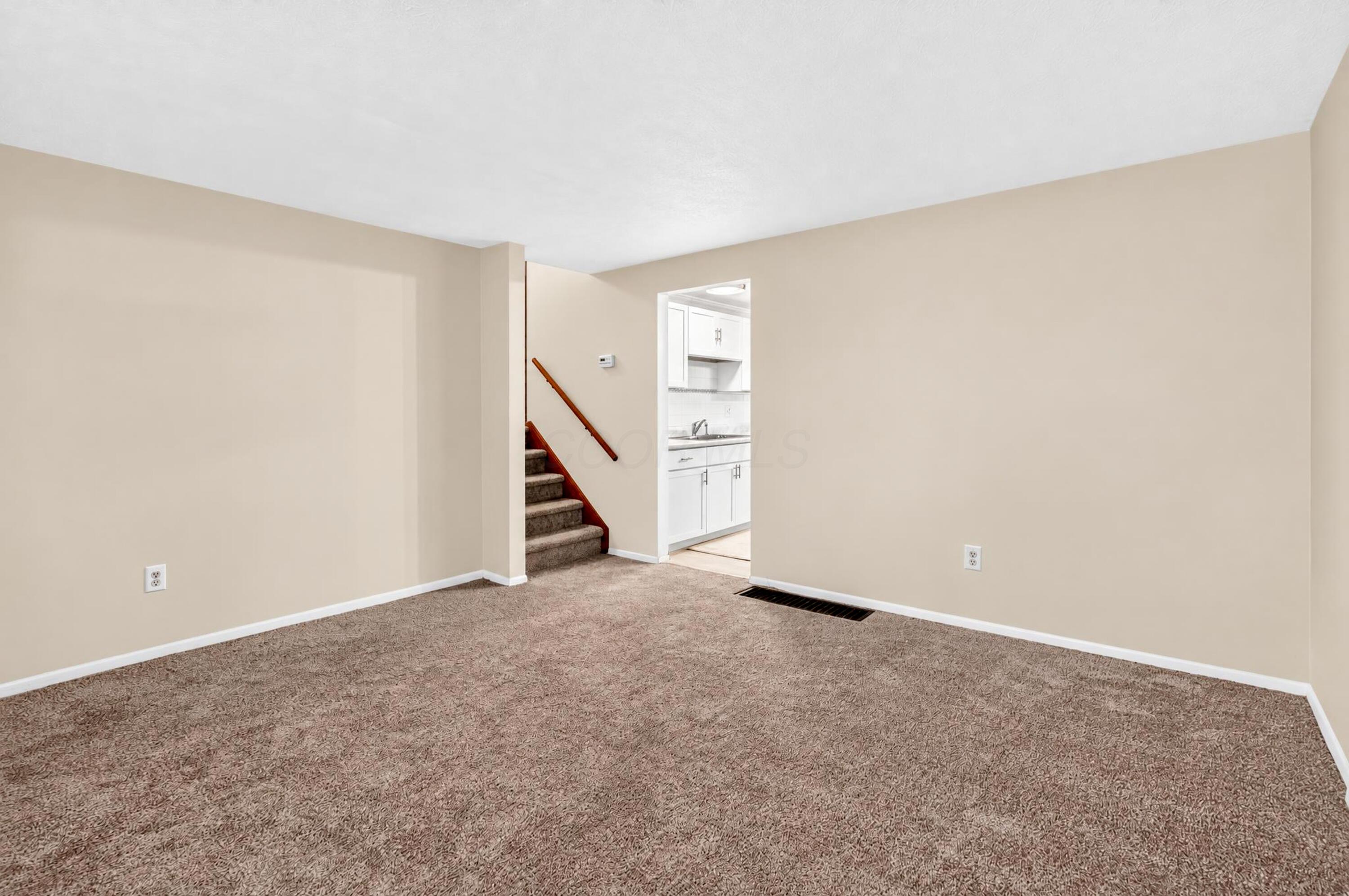 1392 E Mithoff Street Property Photo 3