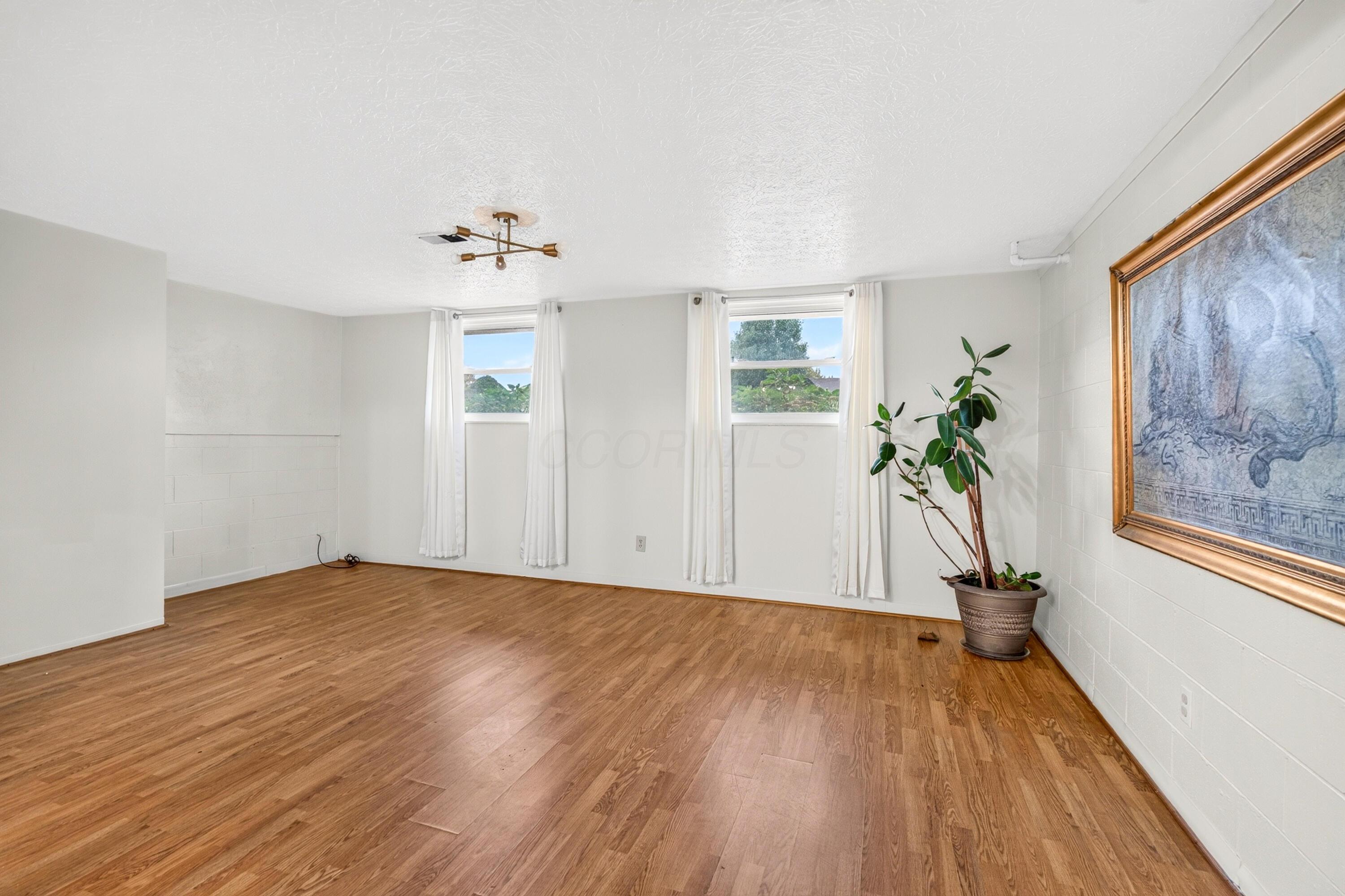 1392 E Mithoff Street Property Photo 20