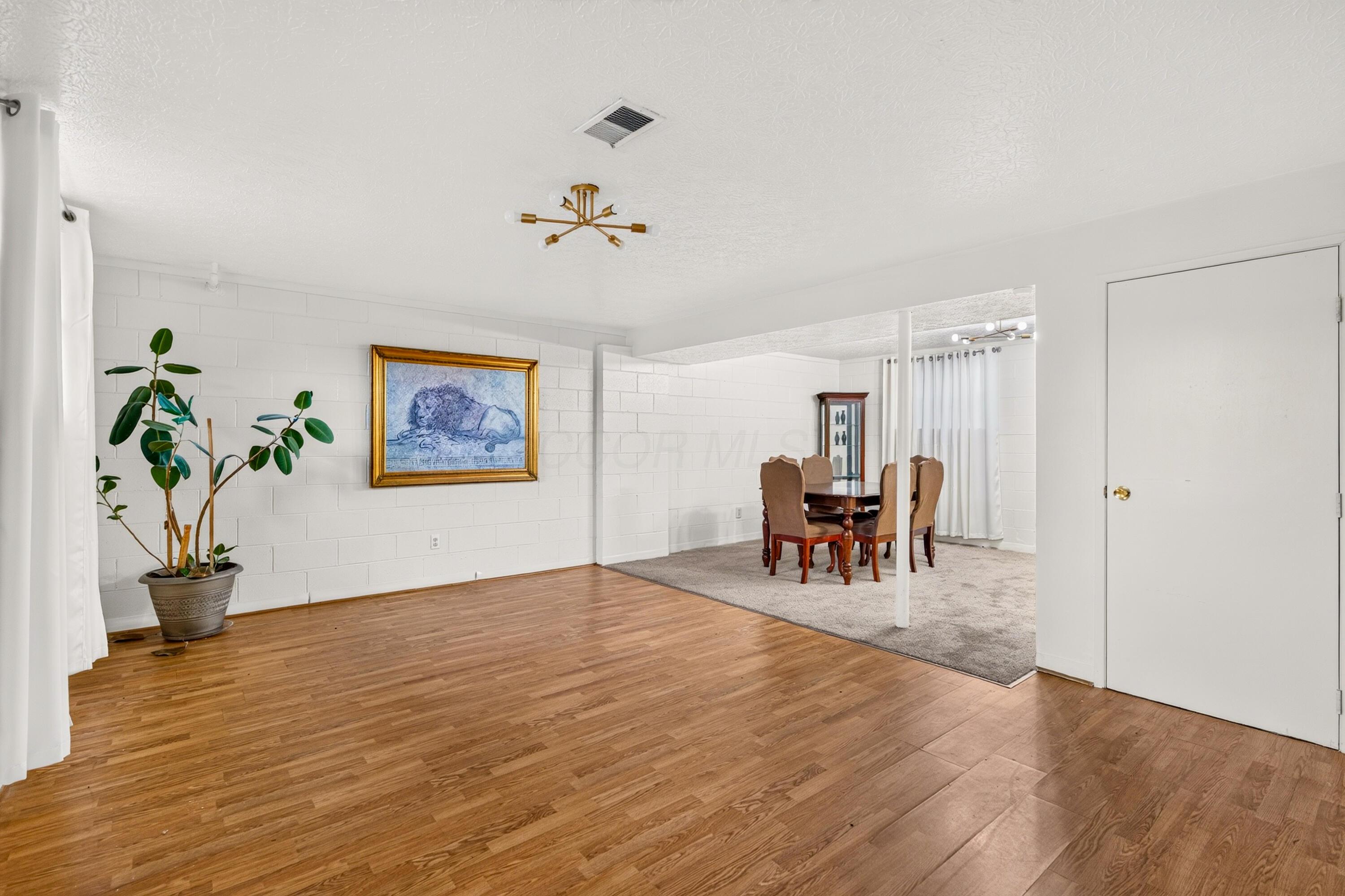 1392 E Mithoff Street Property Photo 22
