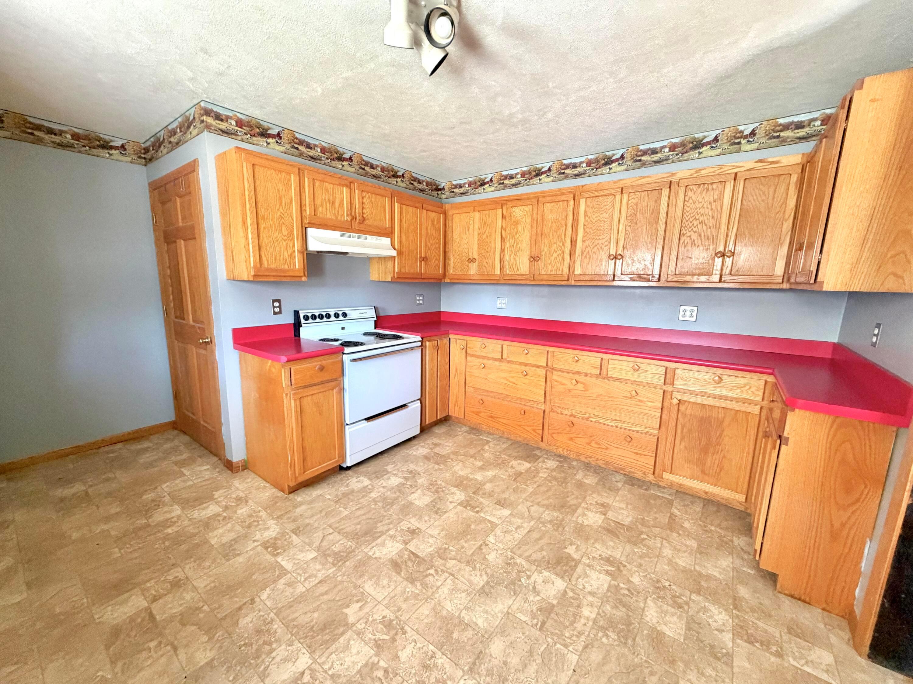 7835 Center Street Property Photo 5