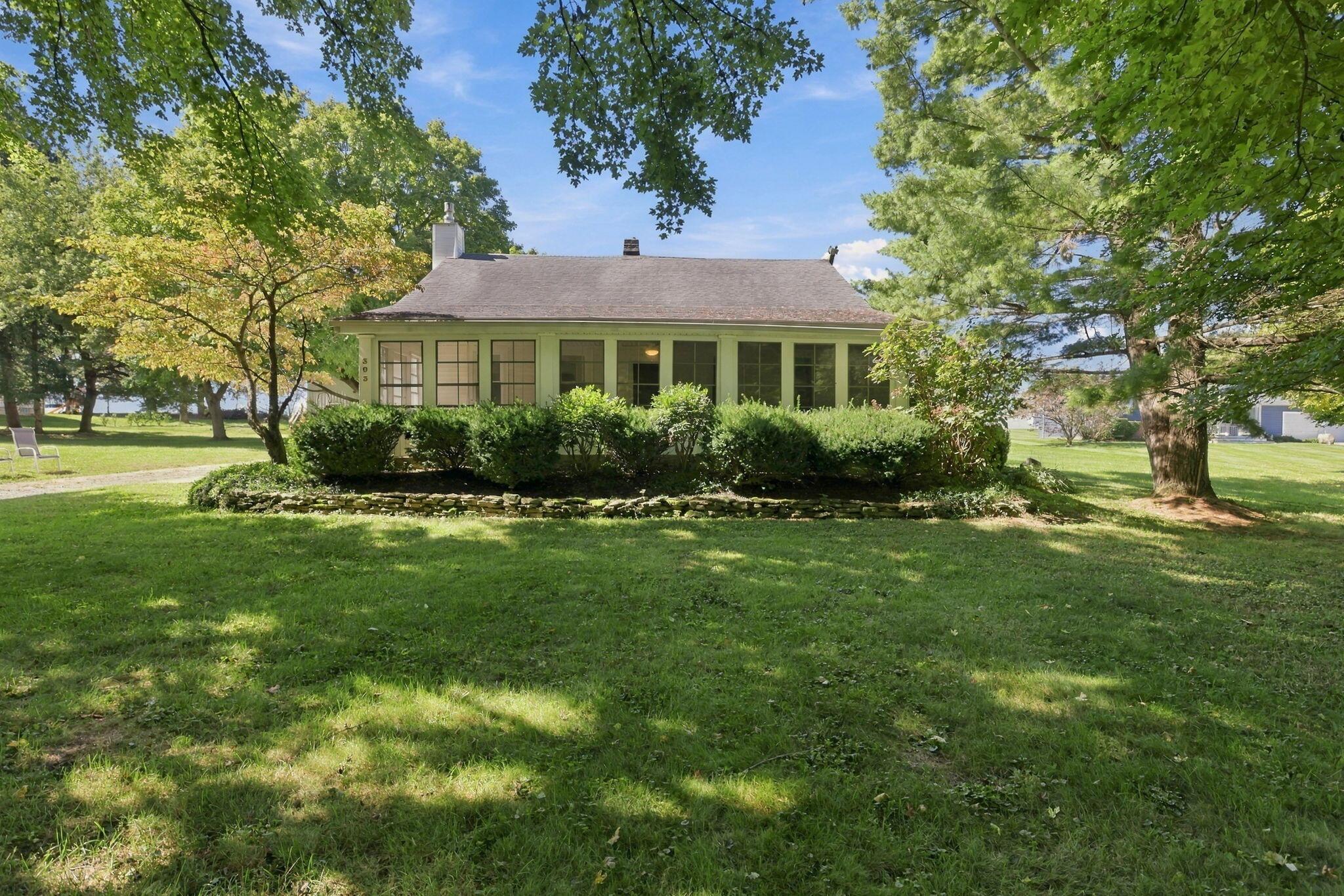 303 N High Street Property Photo 1
