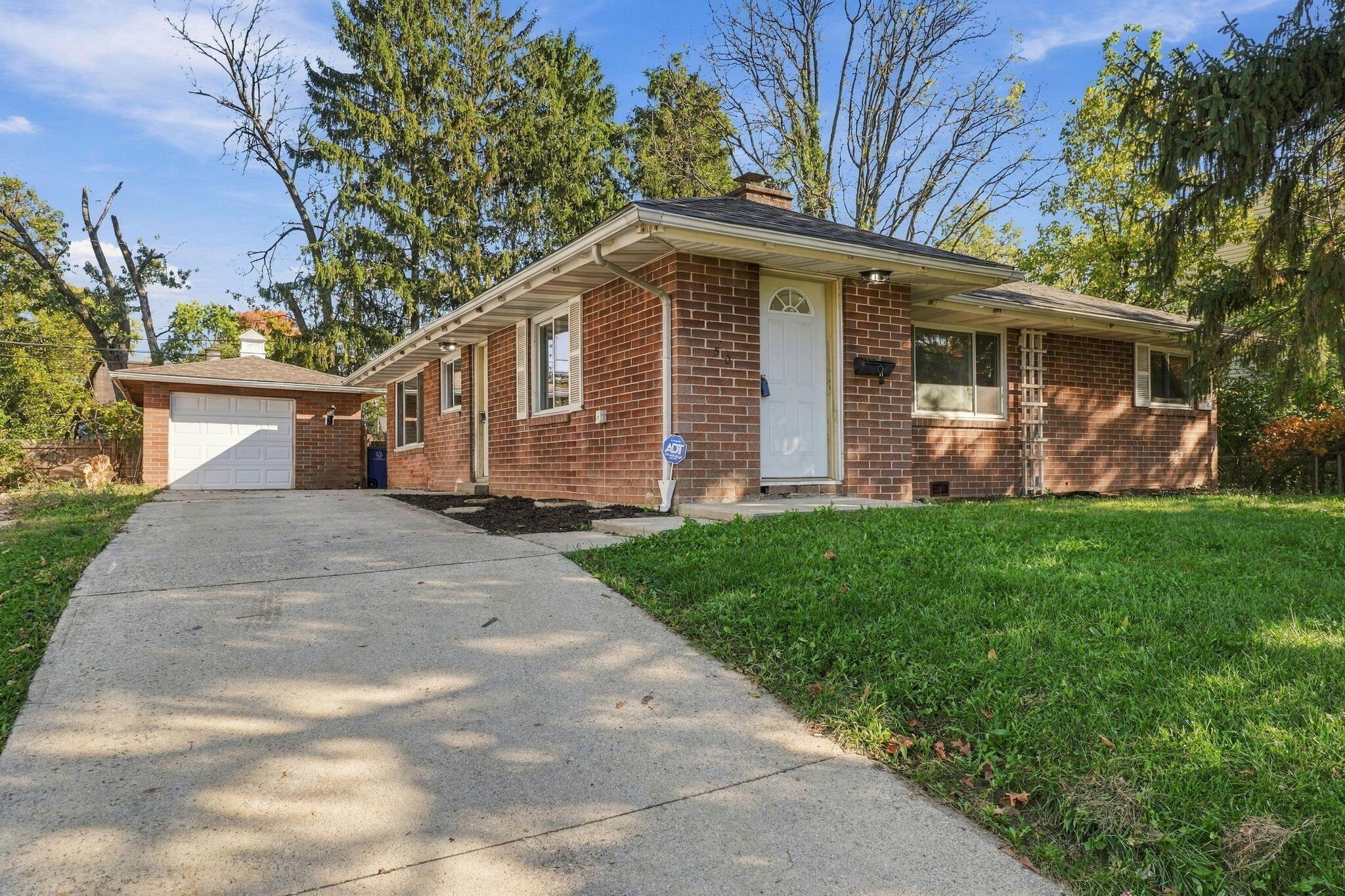 550 S James Road Property Photo 1