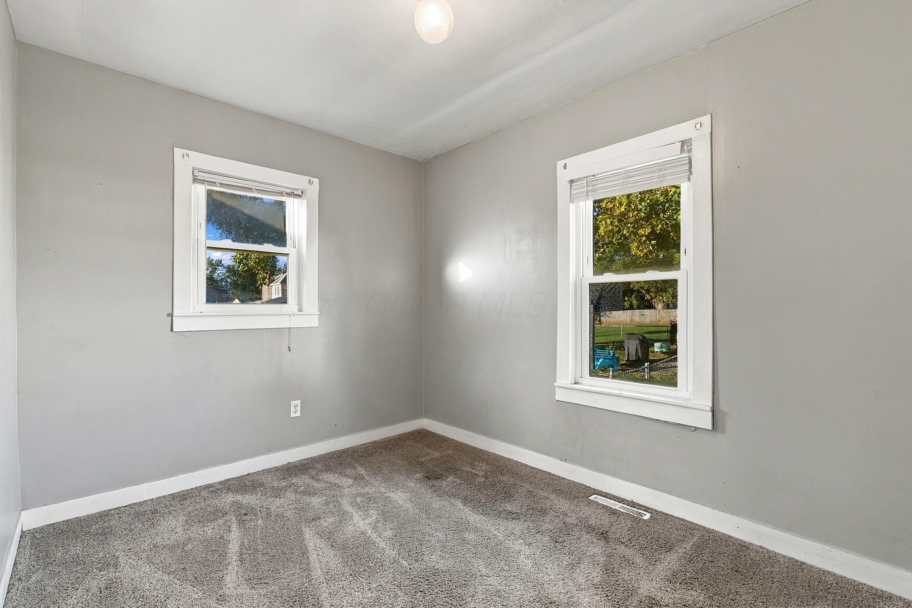 33 W Postal Avenue Property Photo 17
