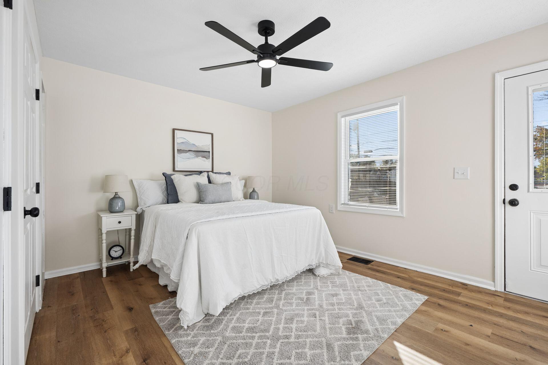2861-2863 Cleveland Avenue Property Photo 9