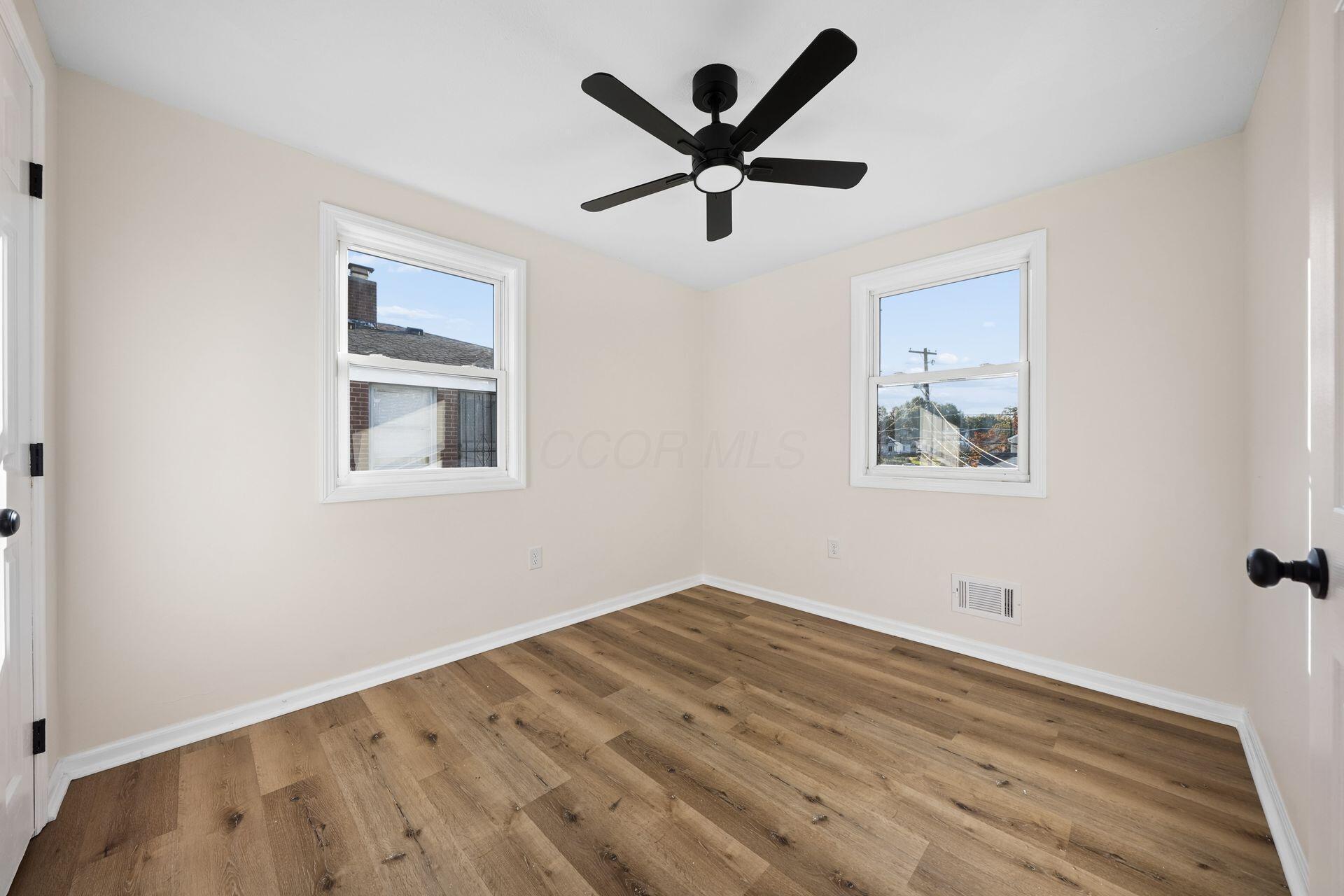 2861-2863 Cleveland Avenue Property Photo 27