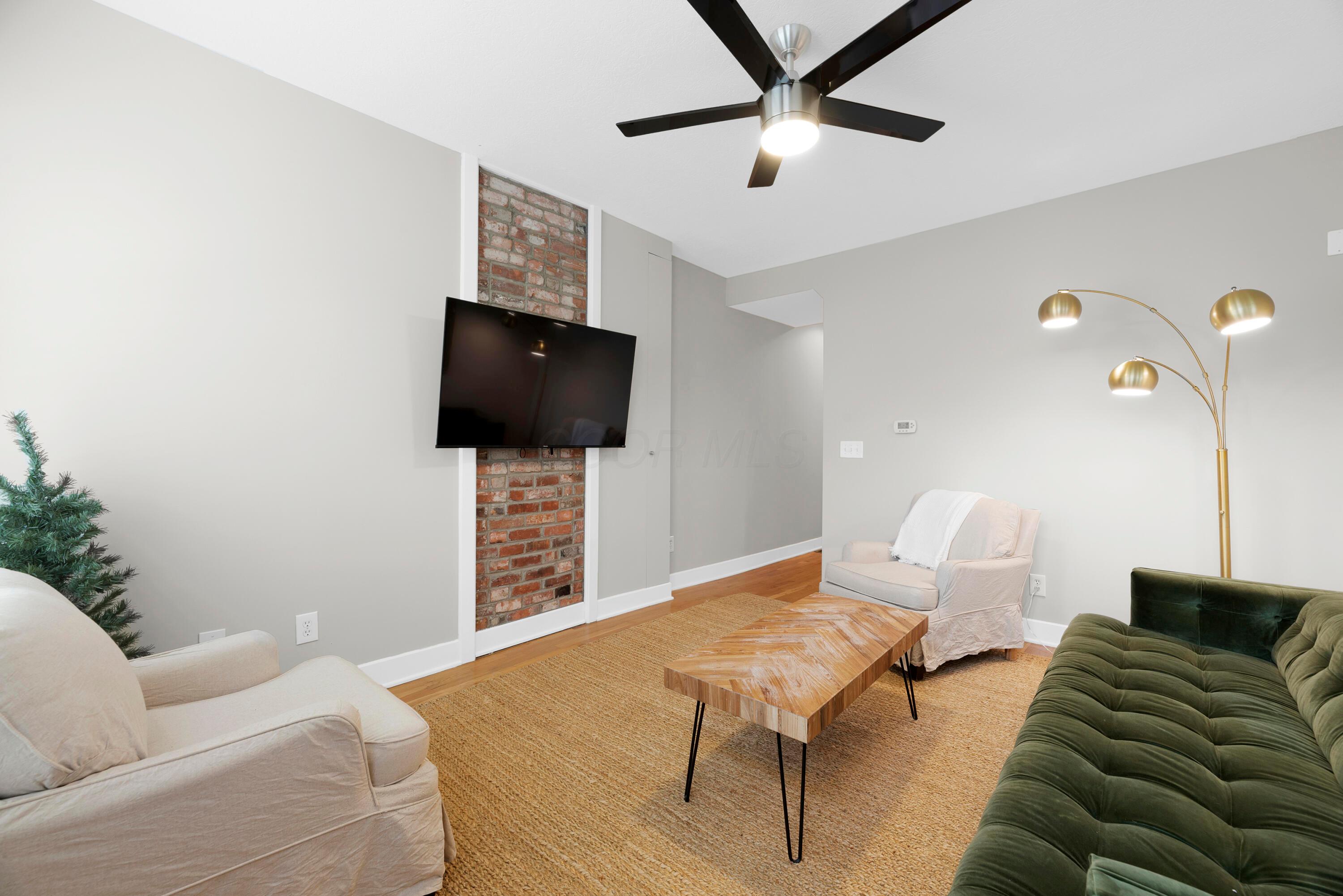 1103 Mount Pleasant Avenue Property Photo 2