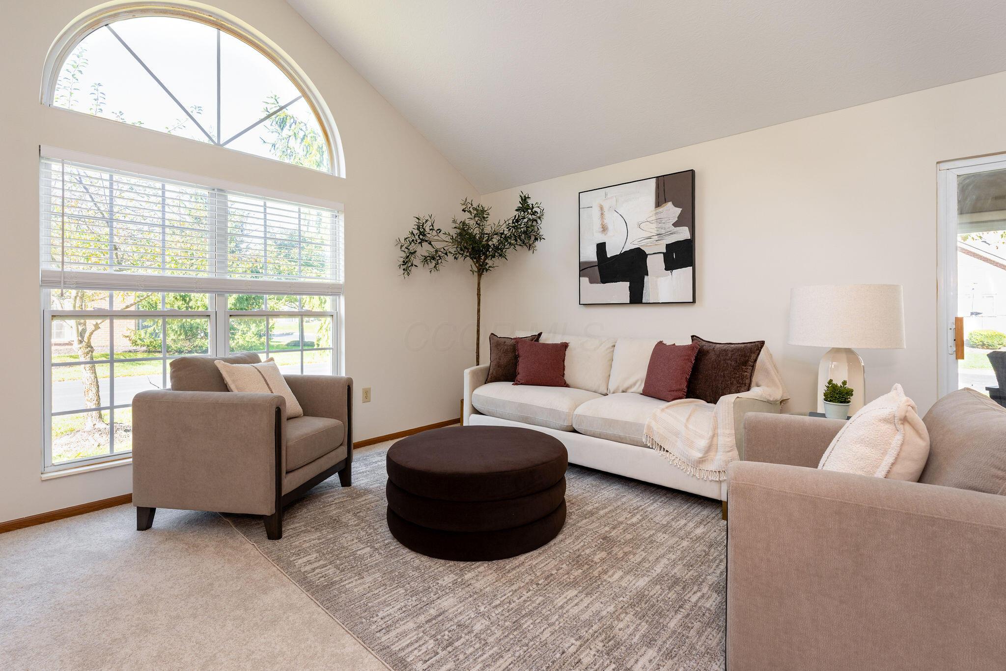 6837 Ridge Rock Drive Property Photo 4