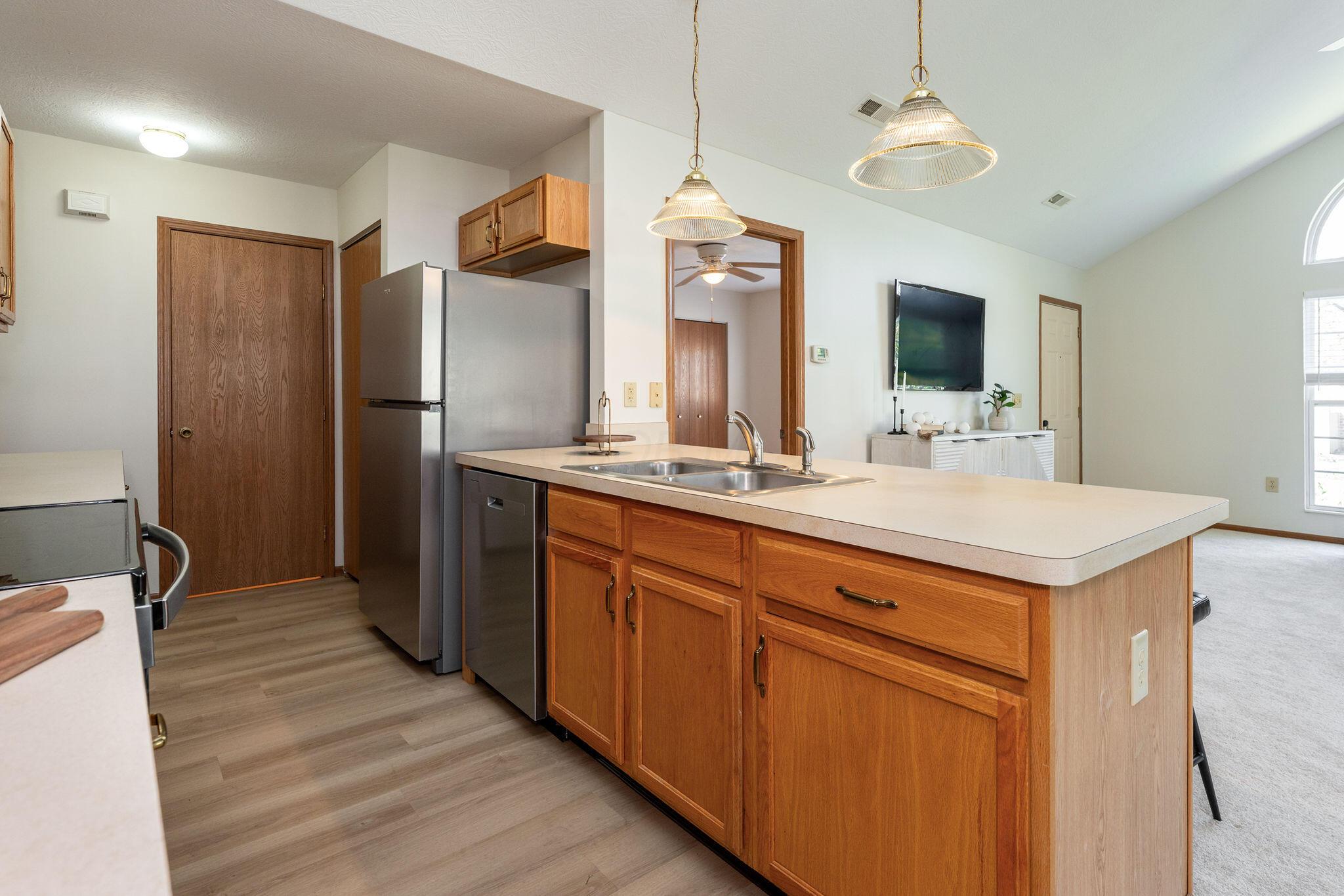 6837 Ridge Rock Drive Property Photo 12
