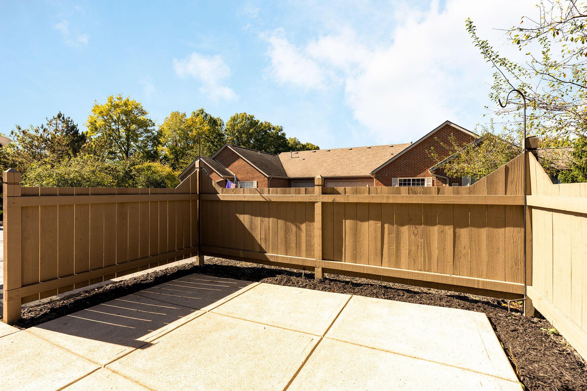 6837 Ridge Rock Drive Property Photo 28