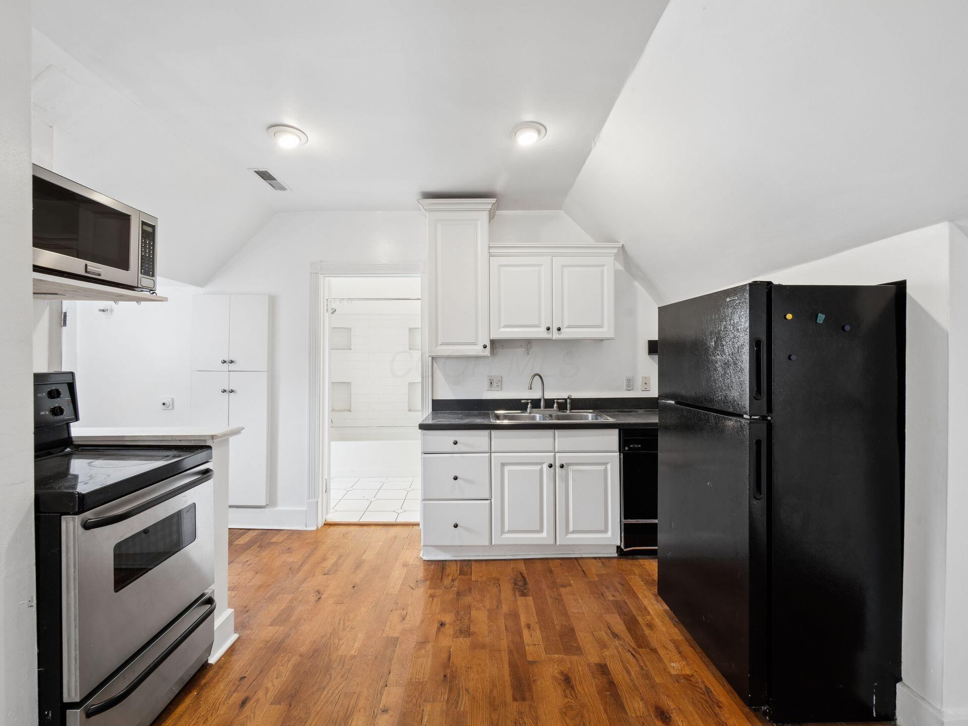 1227 Neil Avenue Property Photo 35
