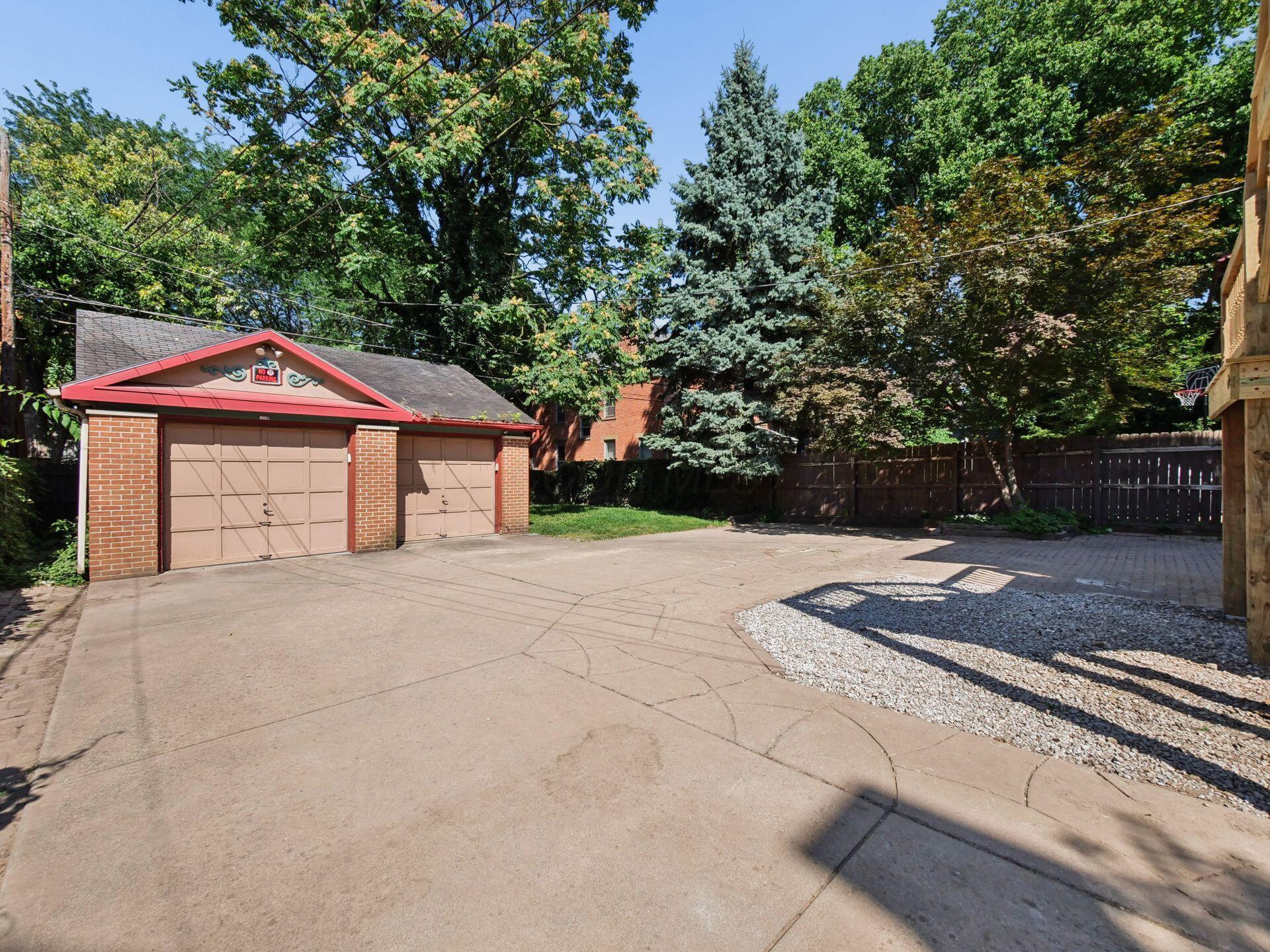 1227 Neil Avenue Property Photo 46