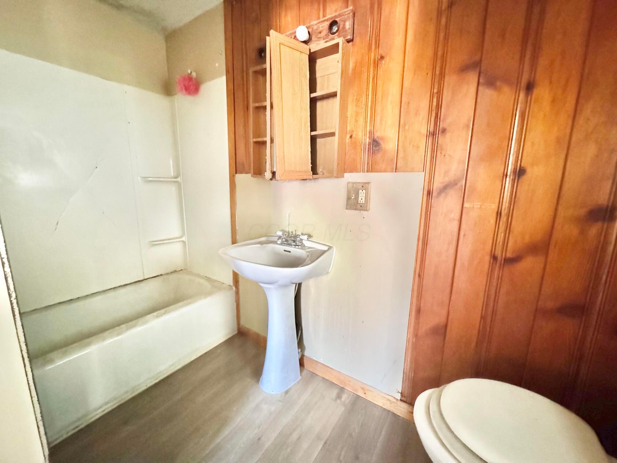 511 W Maple Street Property Photo 8
