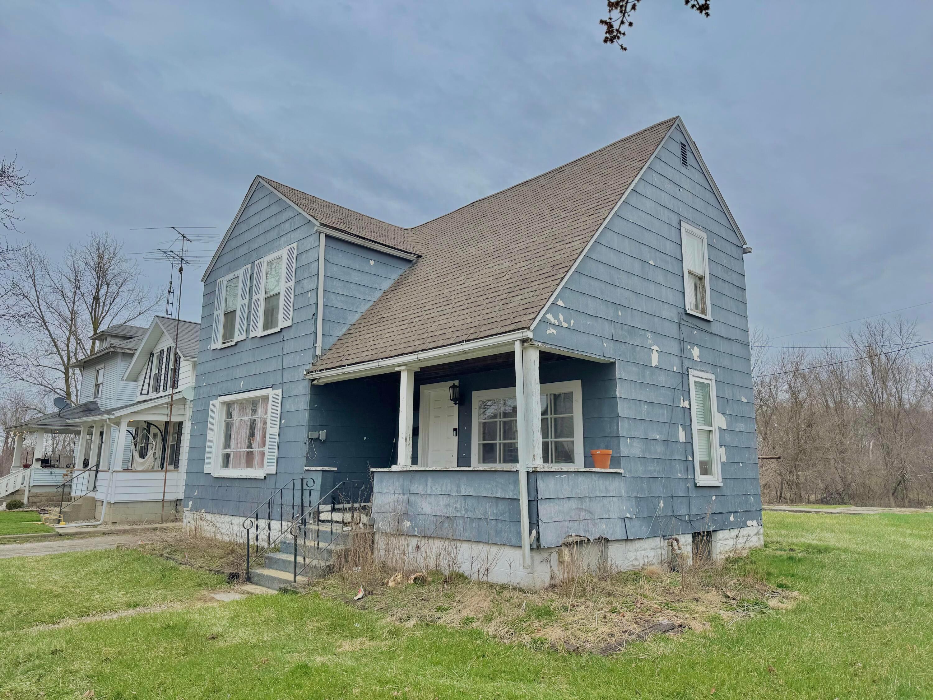 213 Maplewood Street Property Photo 1