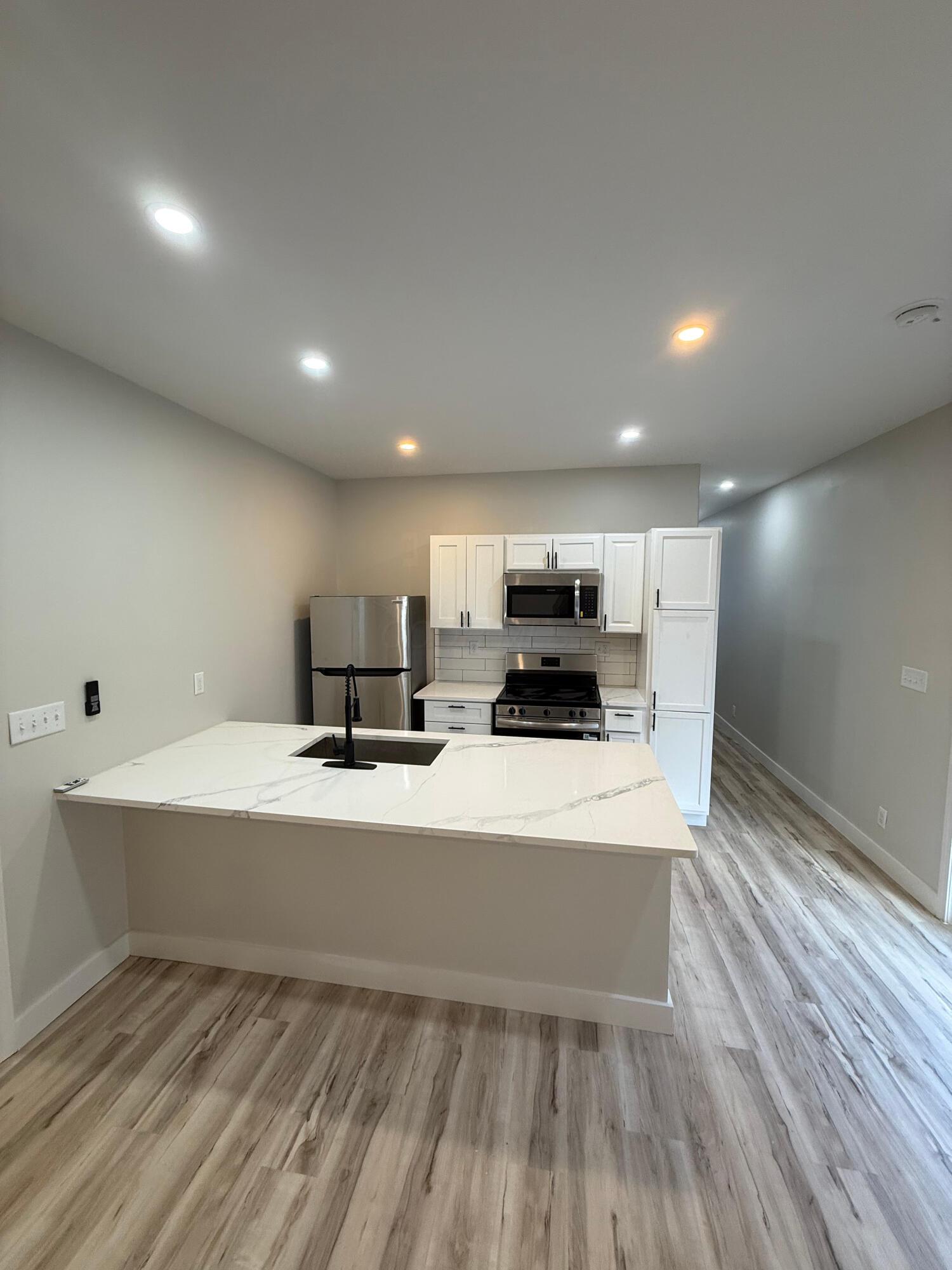 1037 Warder Street Property Photo 1