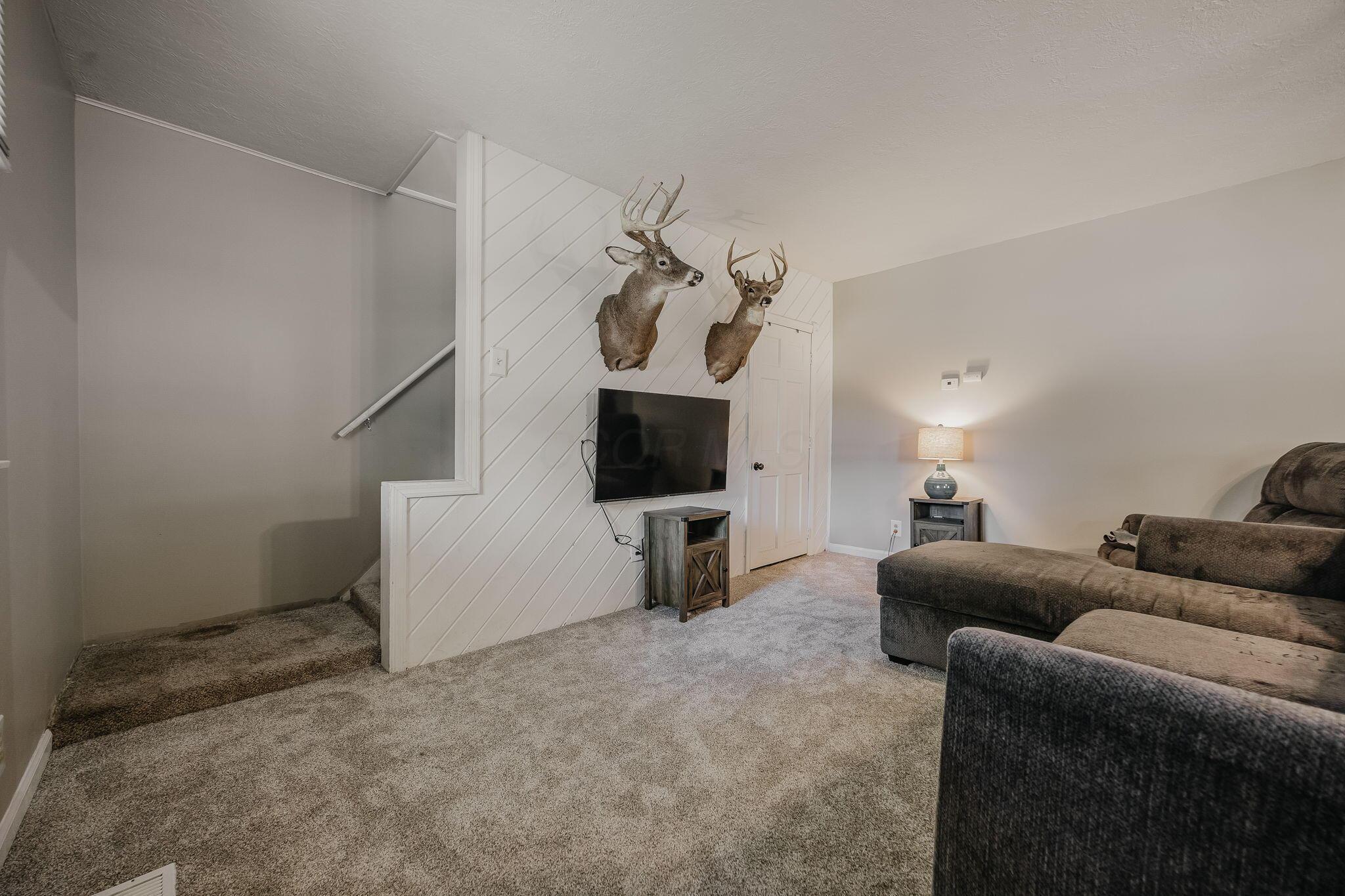 552 E Franklin Street Property Photo 6