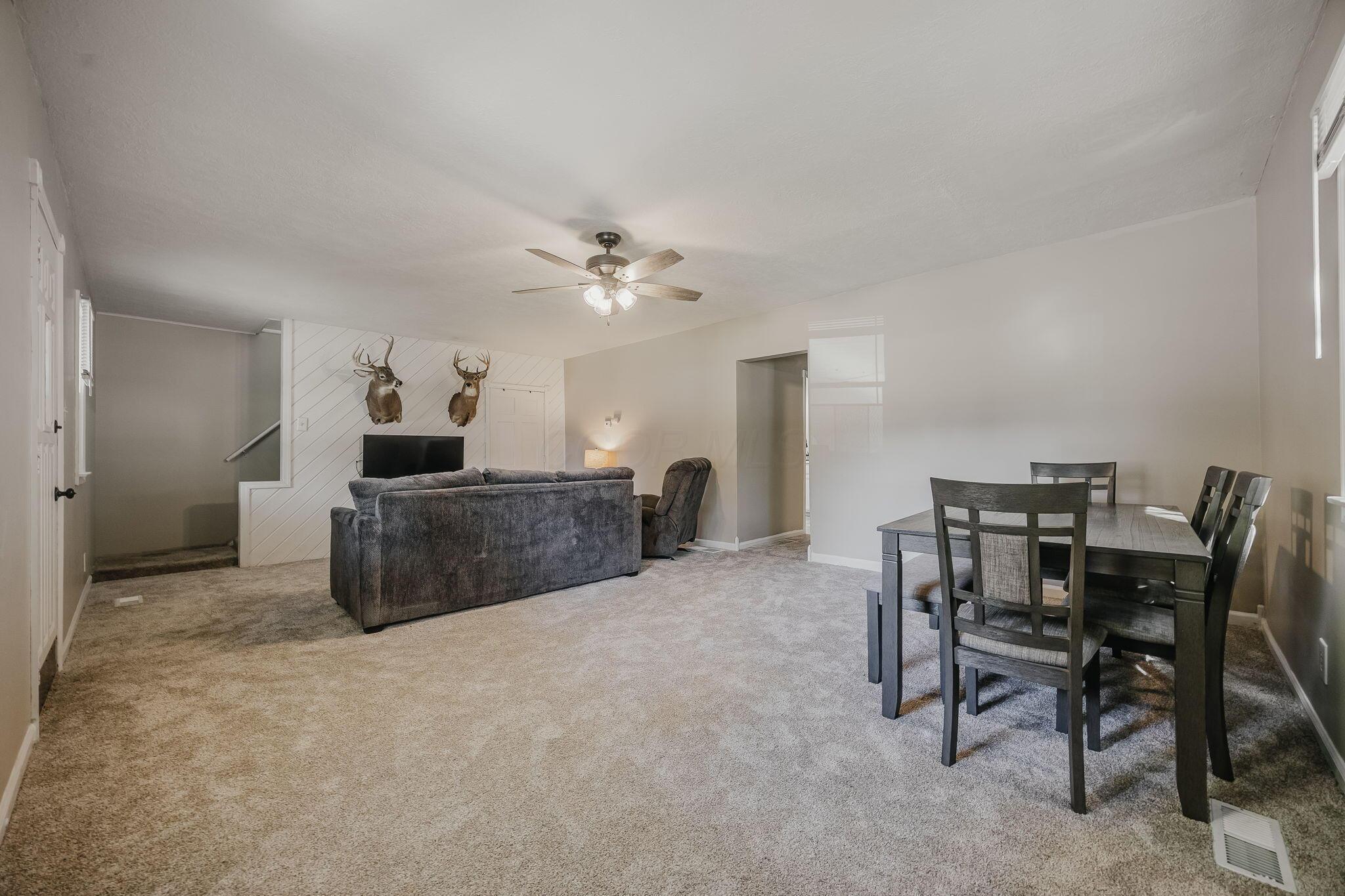 552 E Franklin Street Property Photo 7