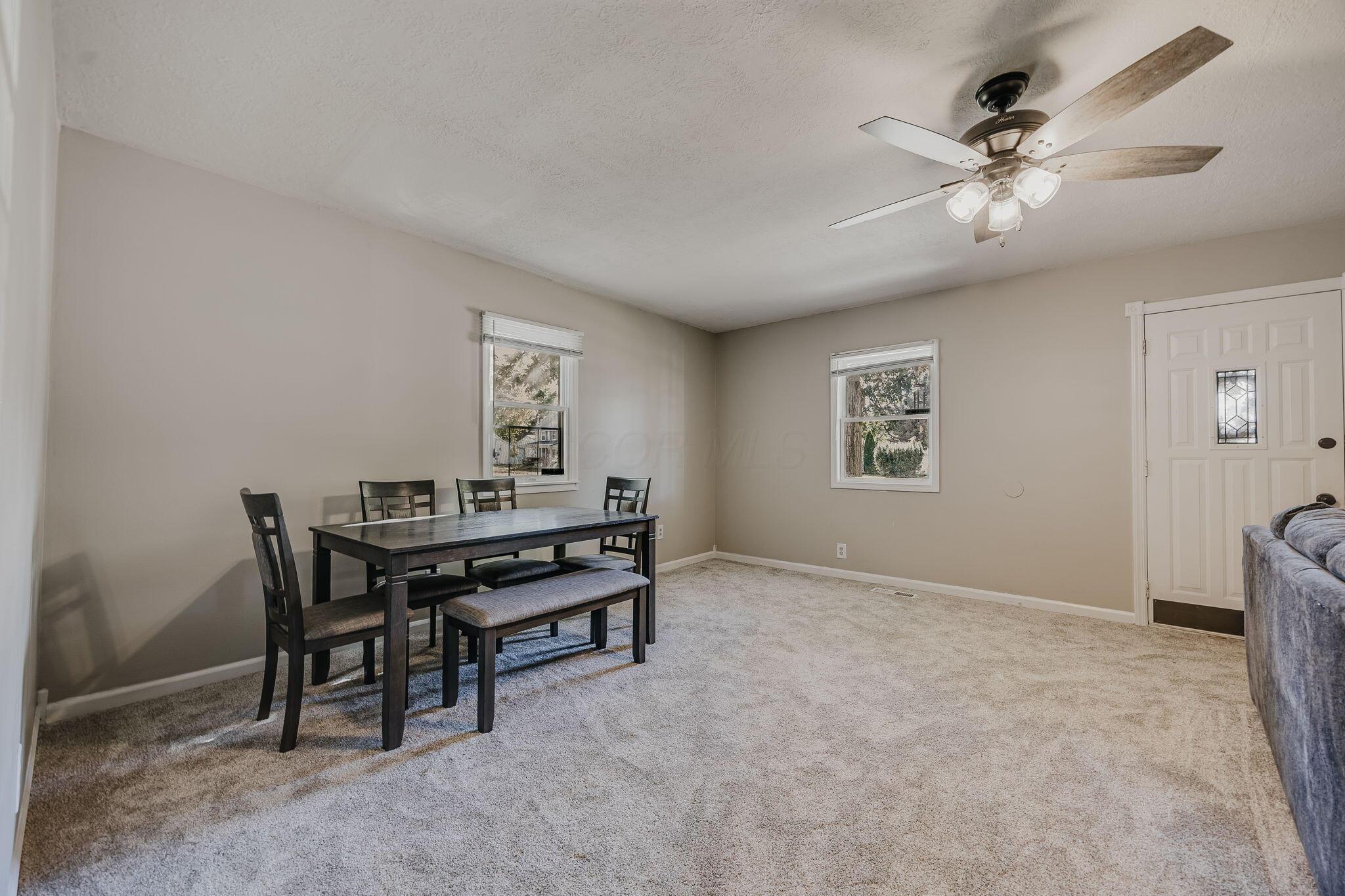 552 E Franklin Street Property Photo 9