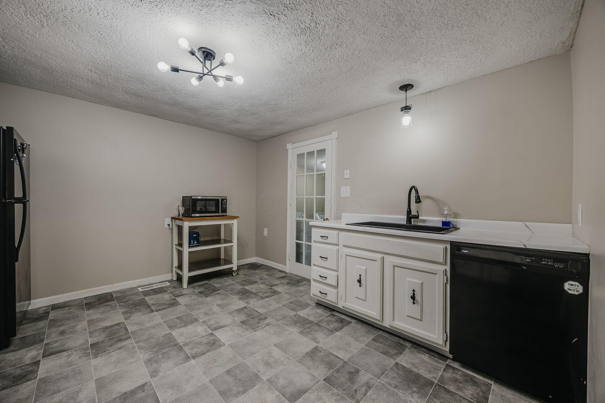 552 E Franklin Street Property Photo 12