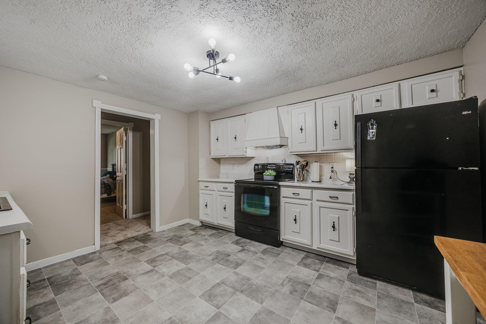 552 E Franklin Street Property Photo 13