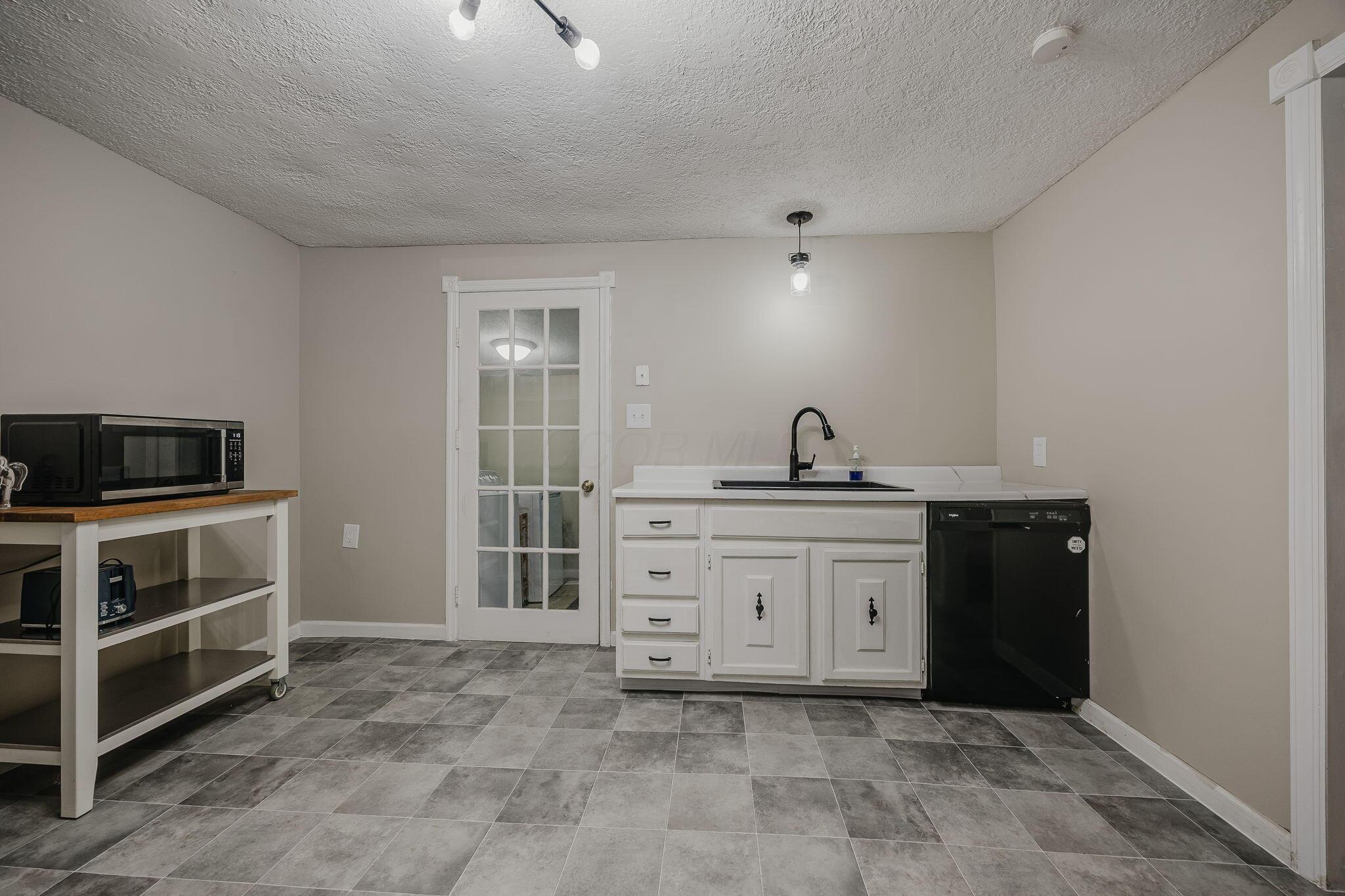 552 E Franklin Street Property Photo 15