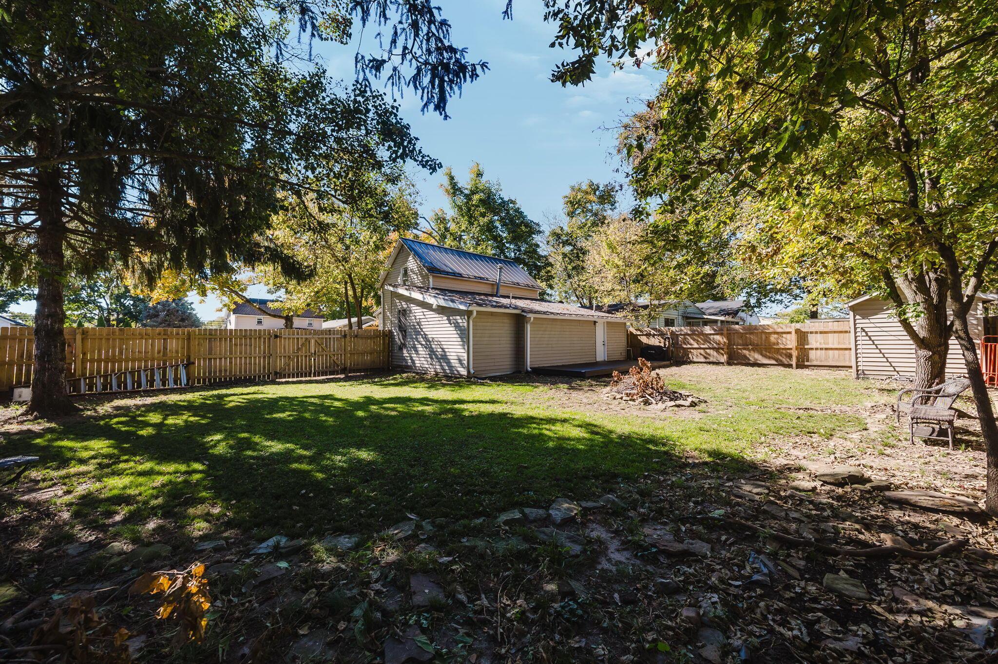 552 E Franklin Street Property Photo 34