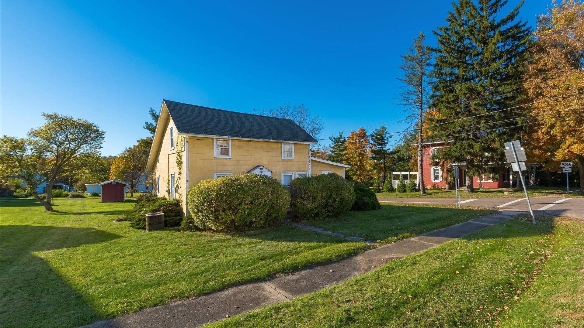 157 N Market Street N Property Photo 1