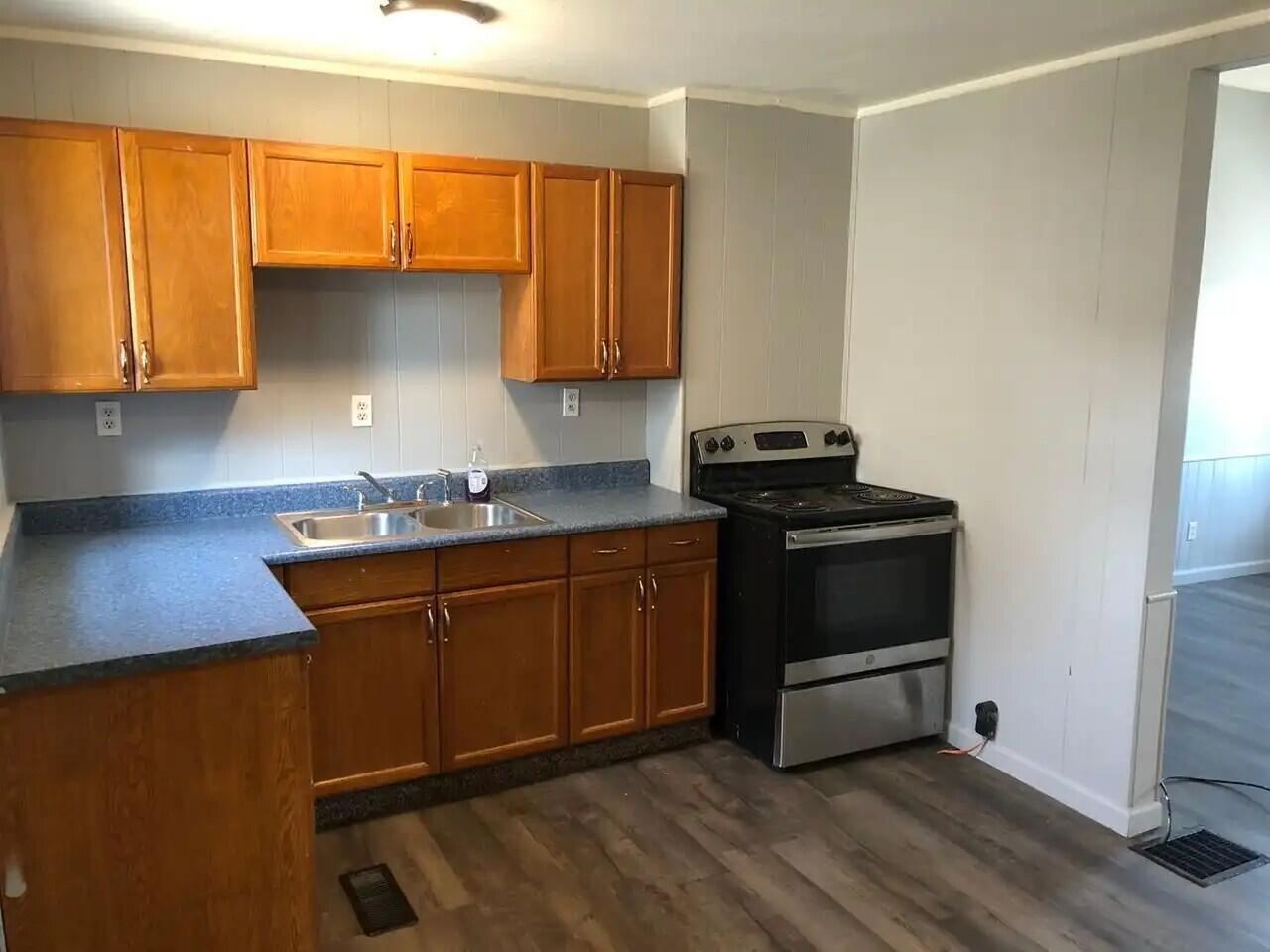 24 W Main Street Property Photo 7